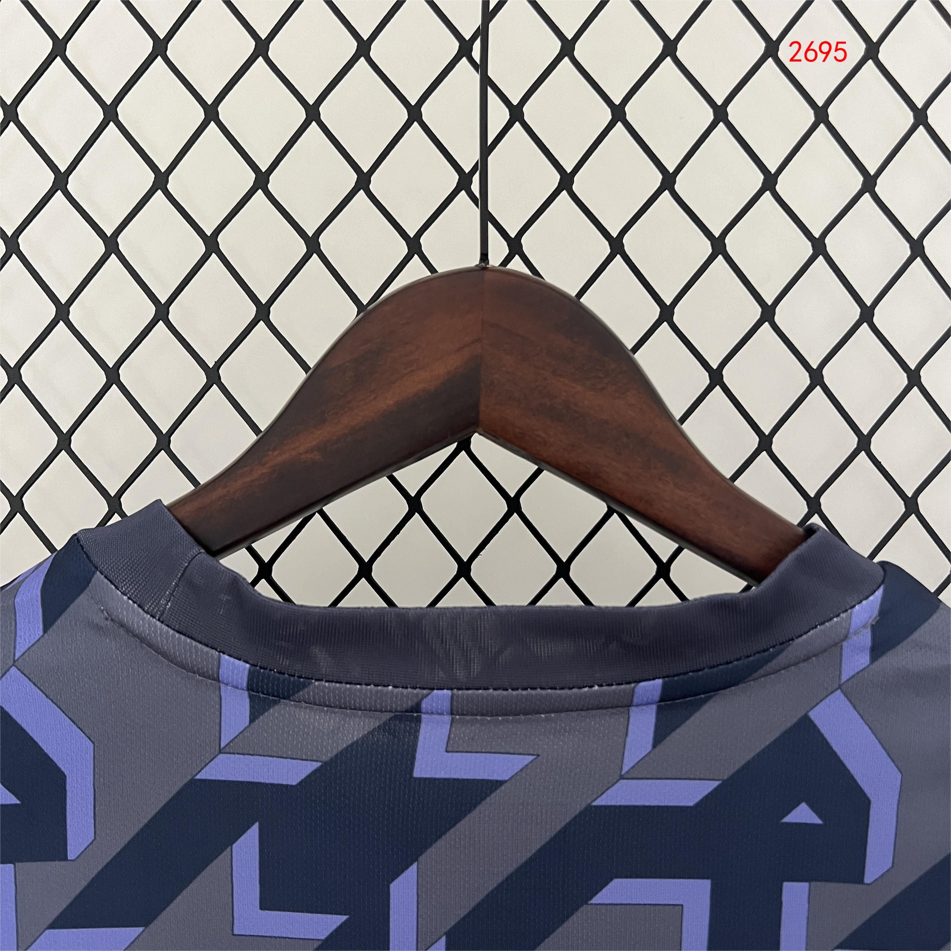 2023/24 Real Madrid Gray Training Wear Football Shirt - Fans Edition