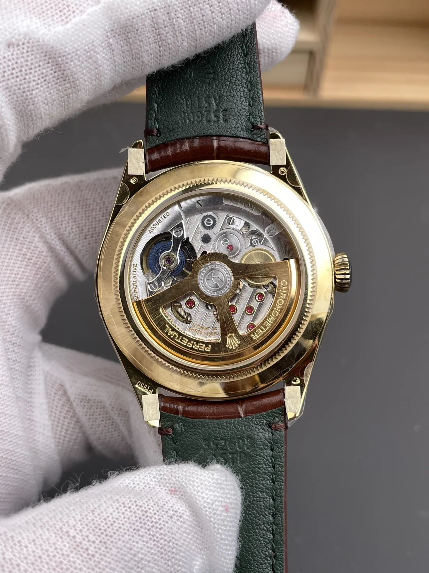 Rolex Oyster Perpetual Gold 39mm