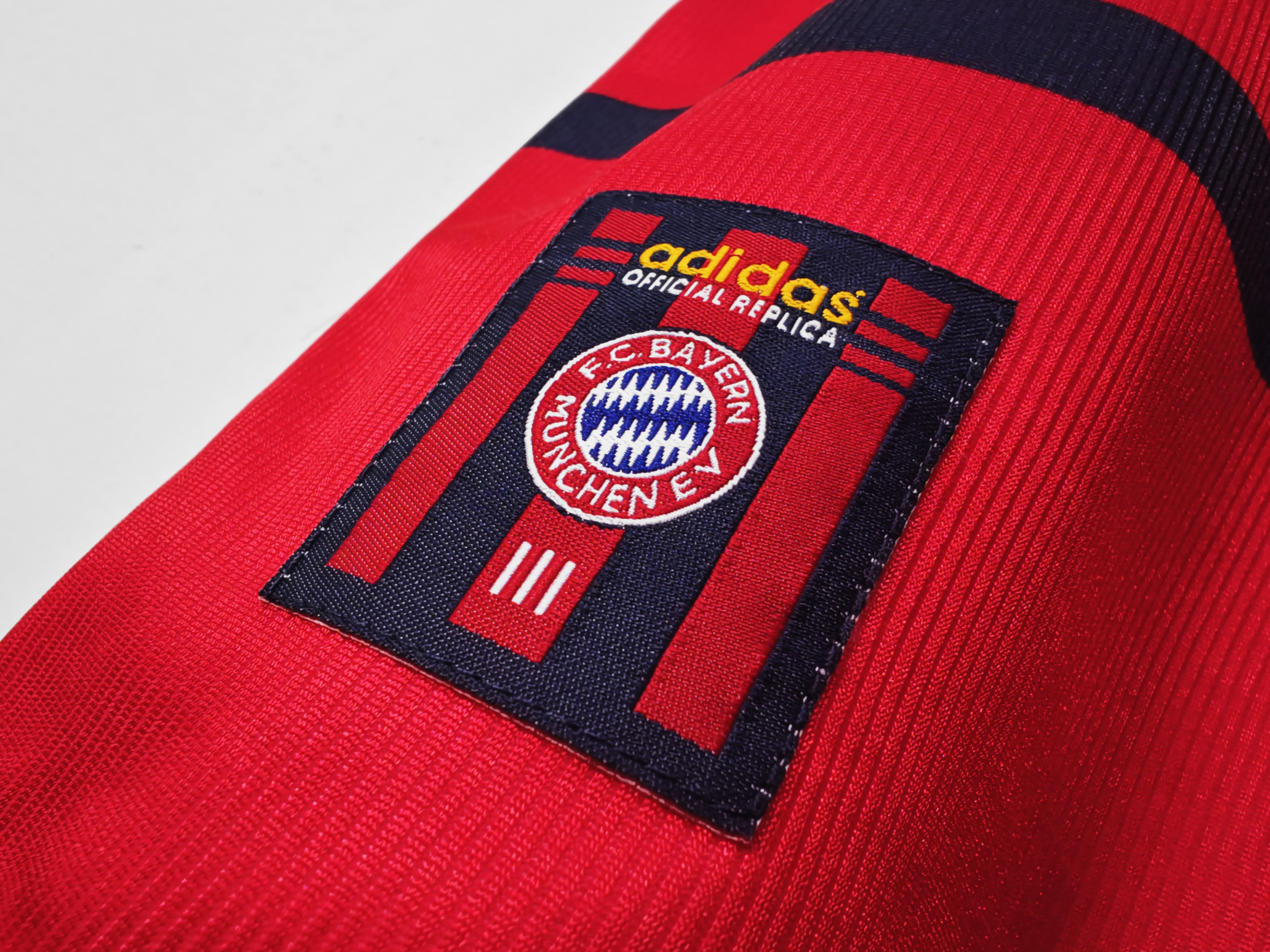 1998/00 Bayern Munich Away Retro Jersey 1:1 Thai Quality - Fans Edition