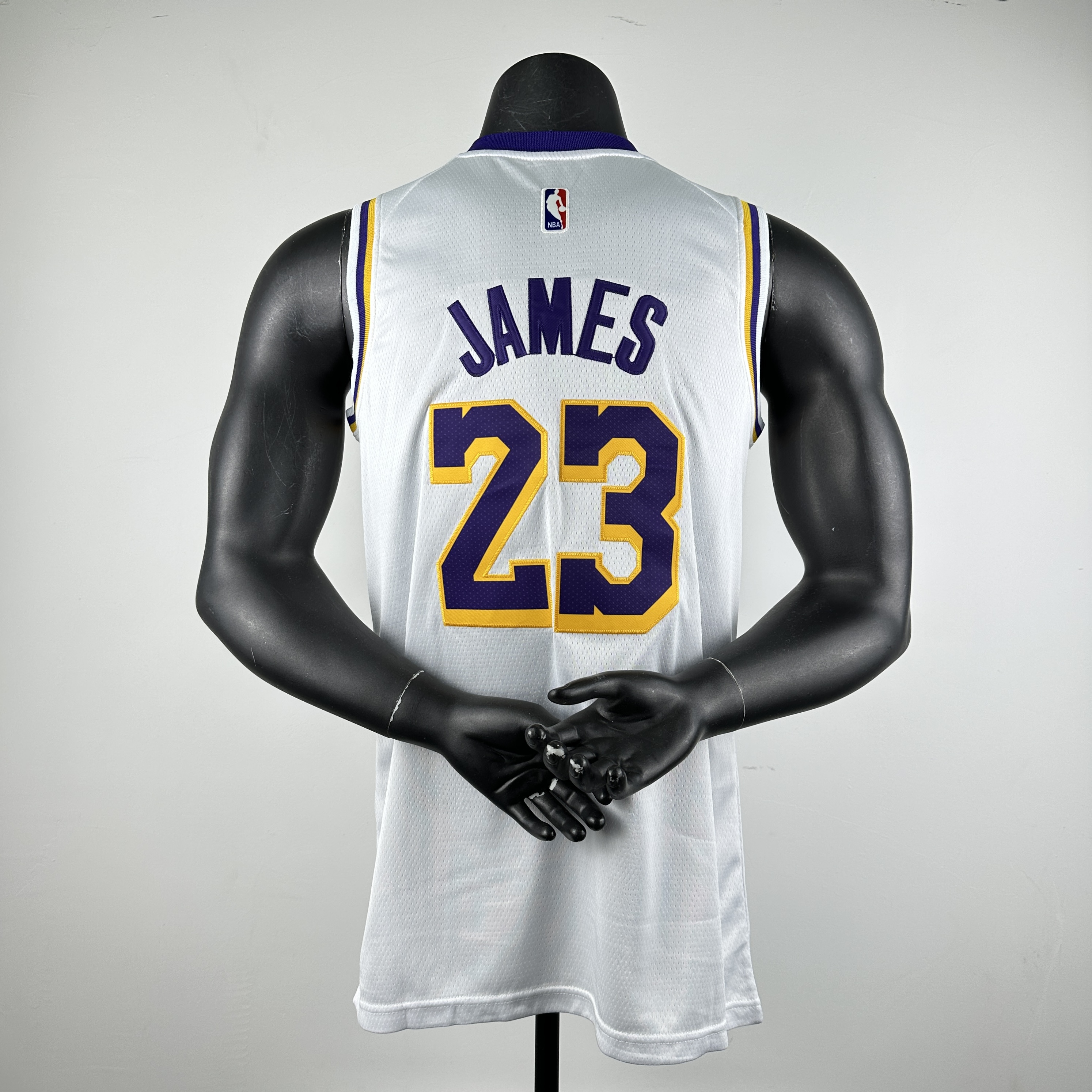 Embroidered Lakers Crew Neck White No. 23 James