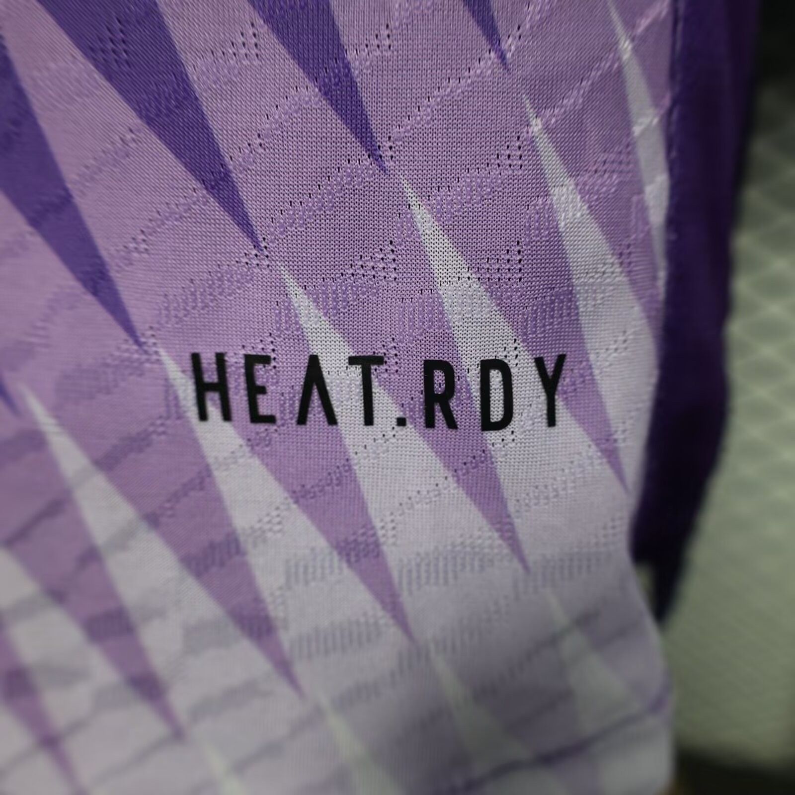 2025/2026 Player Version Manchester United Special Edition White Purple Football Shirt 1:1 Thai Quality