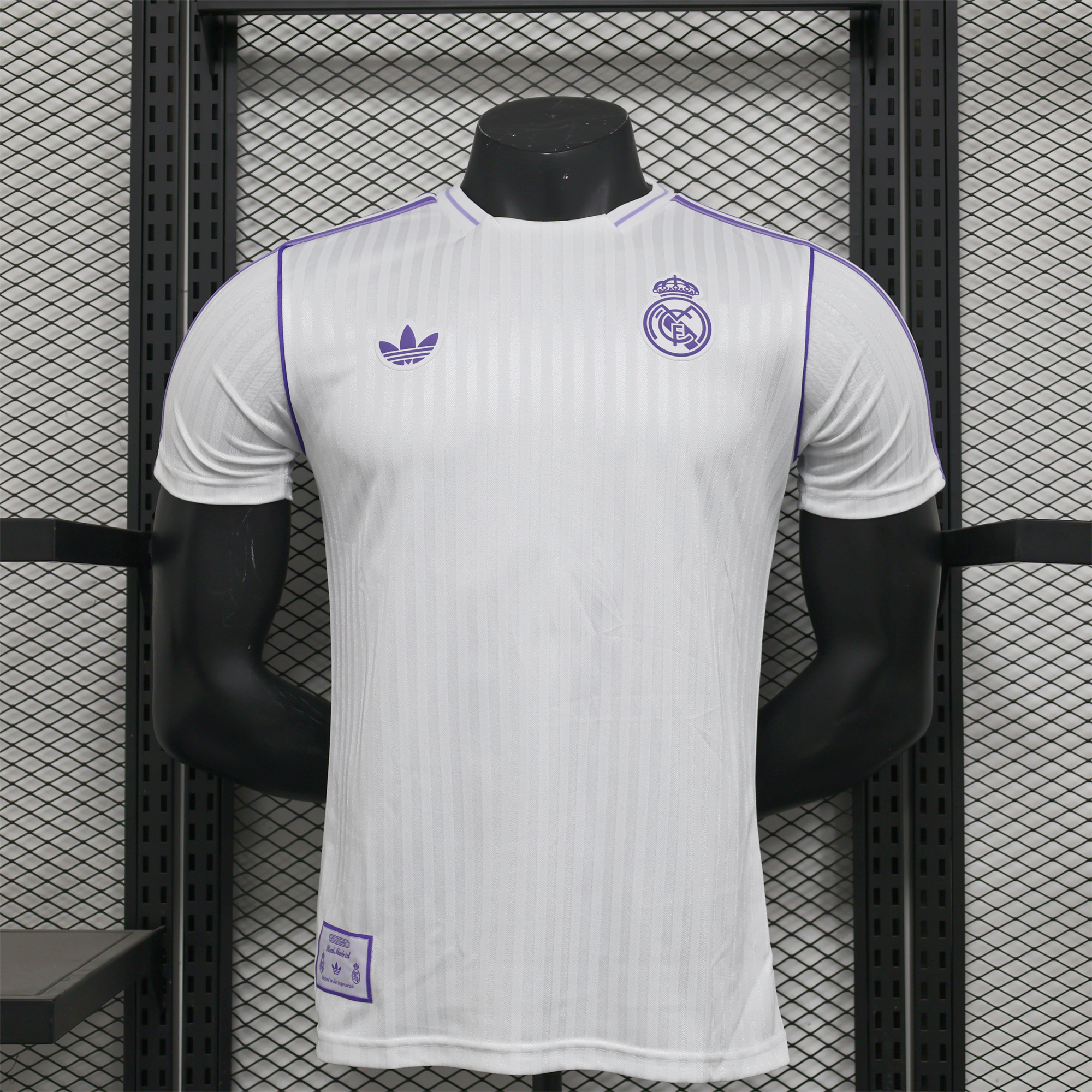 Real Madrid 2025 White Icon Retro Jersey - Player Version