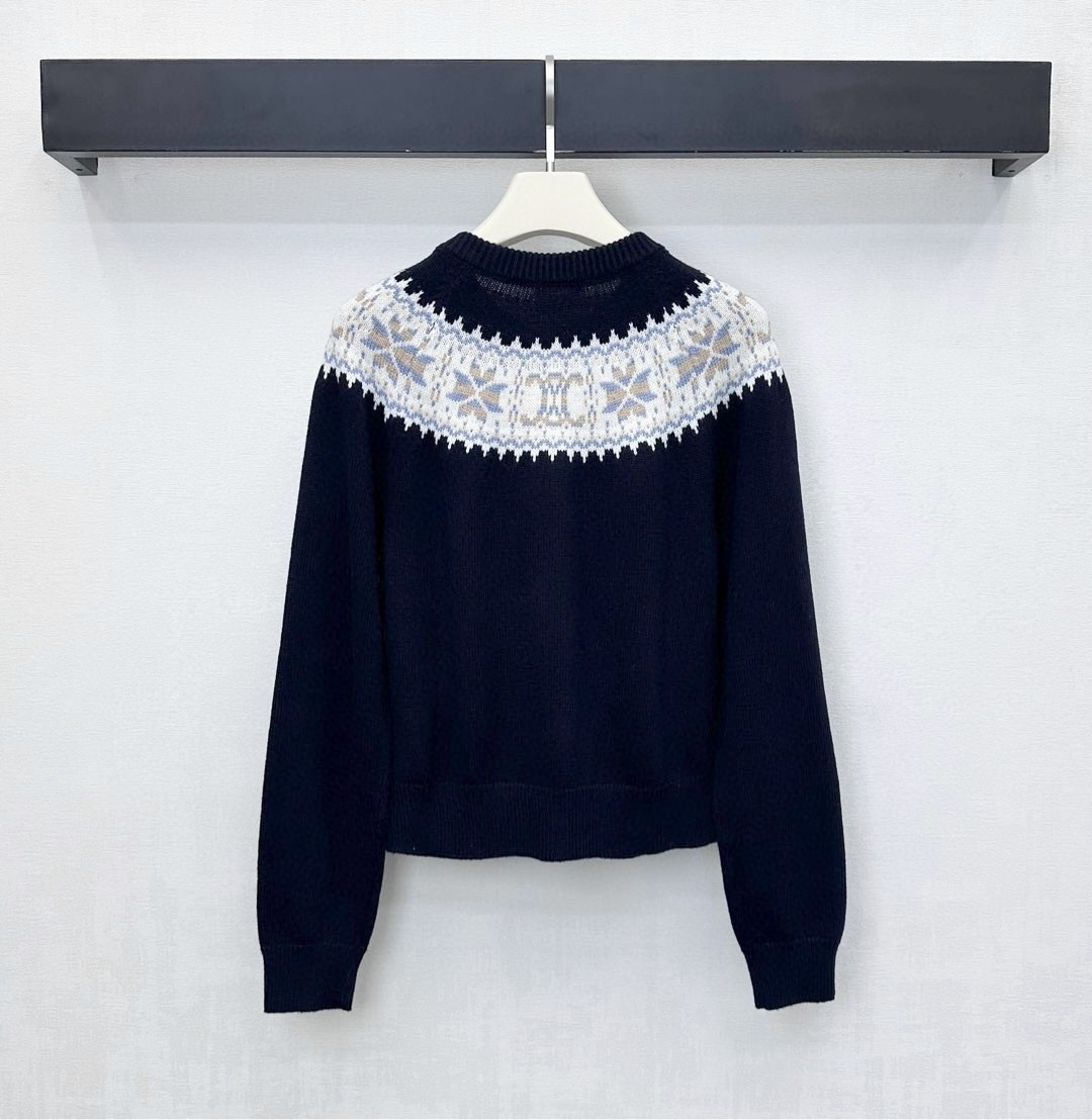 Heavy-duty crochet cardigan