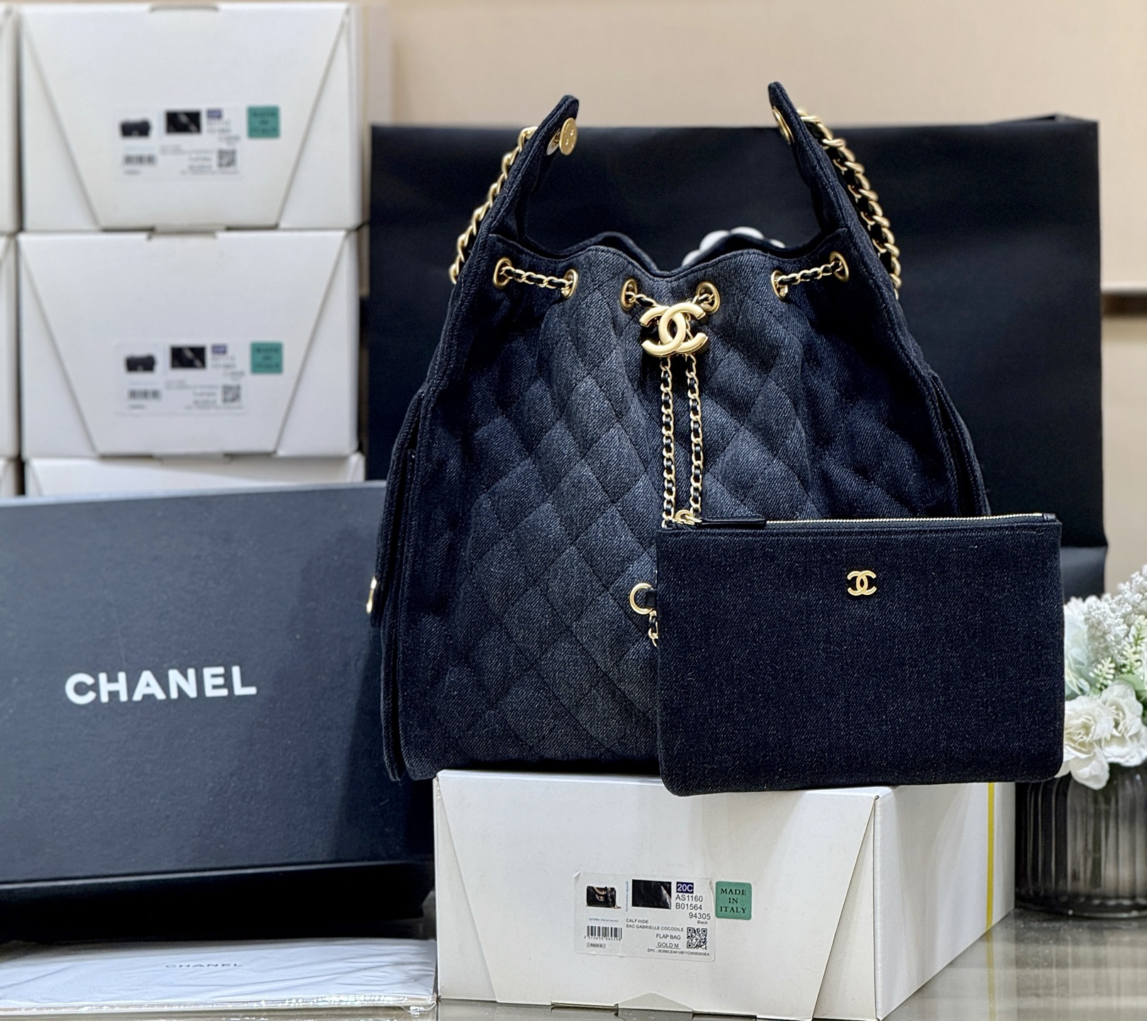 [15A] Chanel 25 Hobo Denim Bag