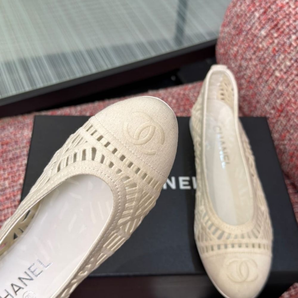 Chanel Embroidered Cotton Ivory White G46984 B22762 U5360