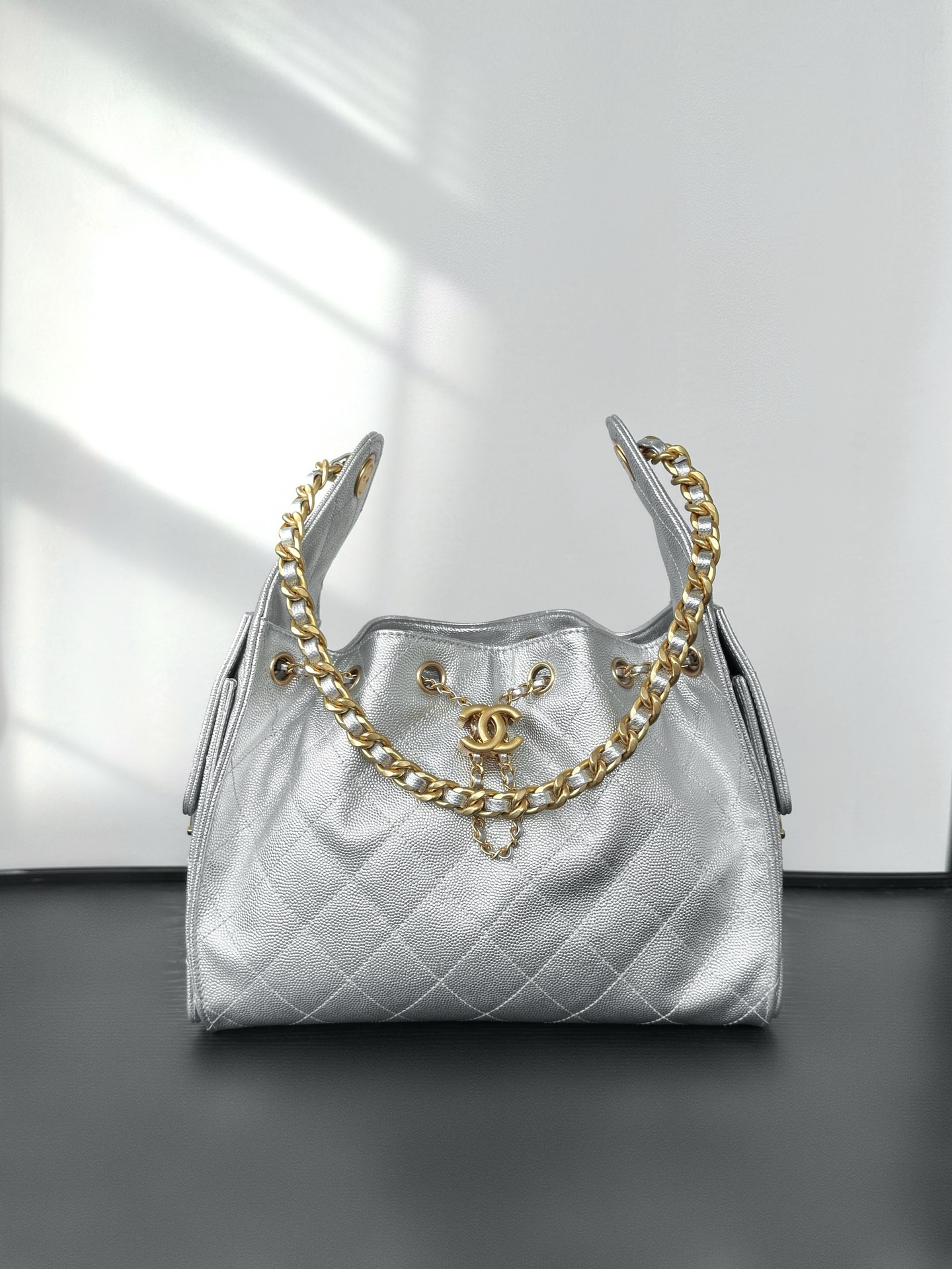 [10A] Chanel 25 Hobo Bag