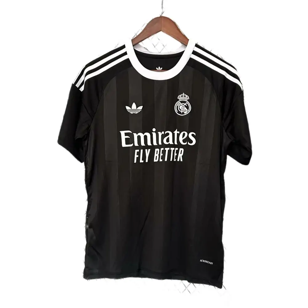 2025-26 Real Madrid Goalkeeper Black - Jersey - Fan Edition