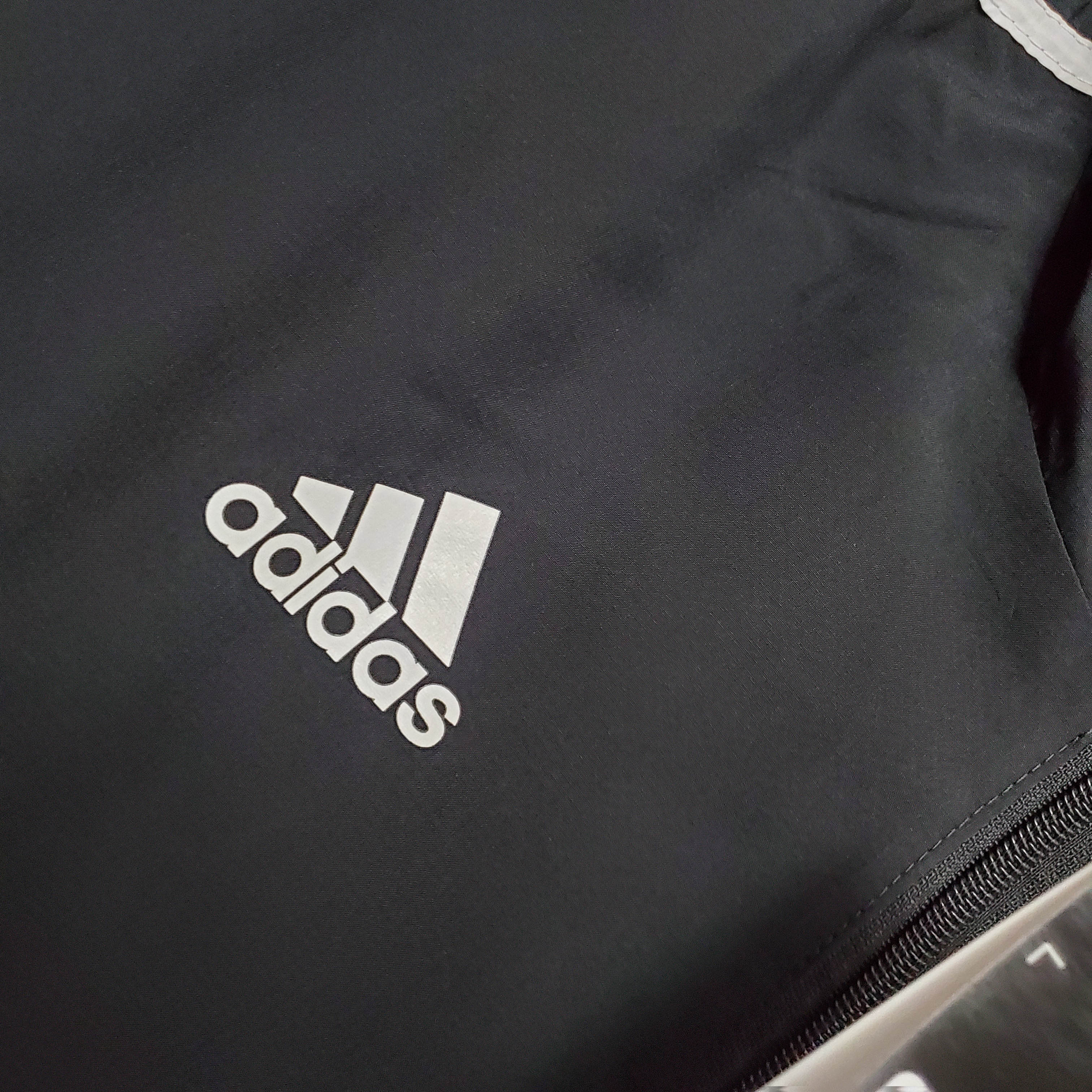 2021 Manchester United Jersey Windbreaker Black(White-Red Edge)