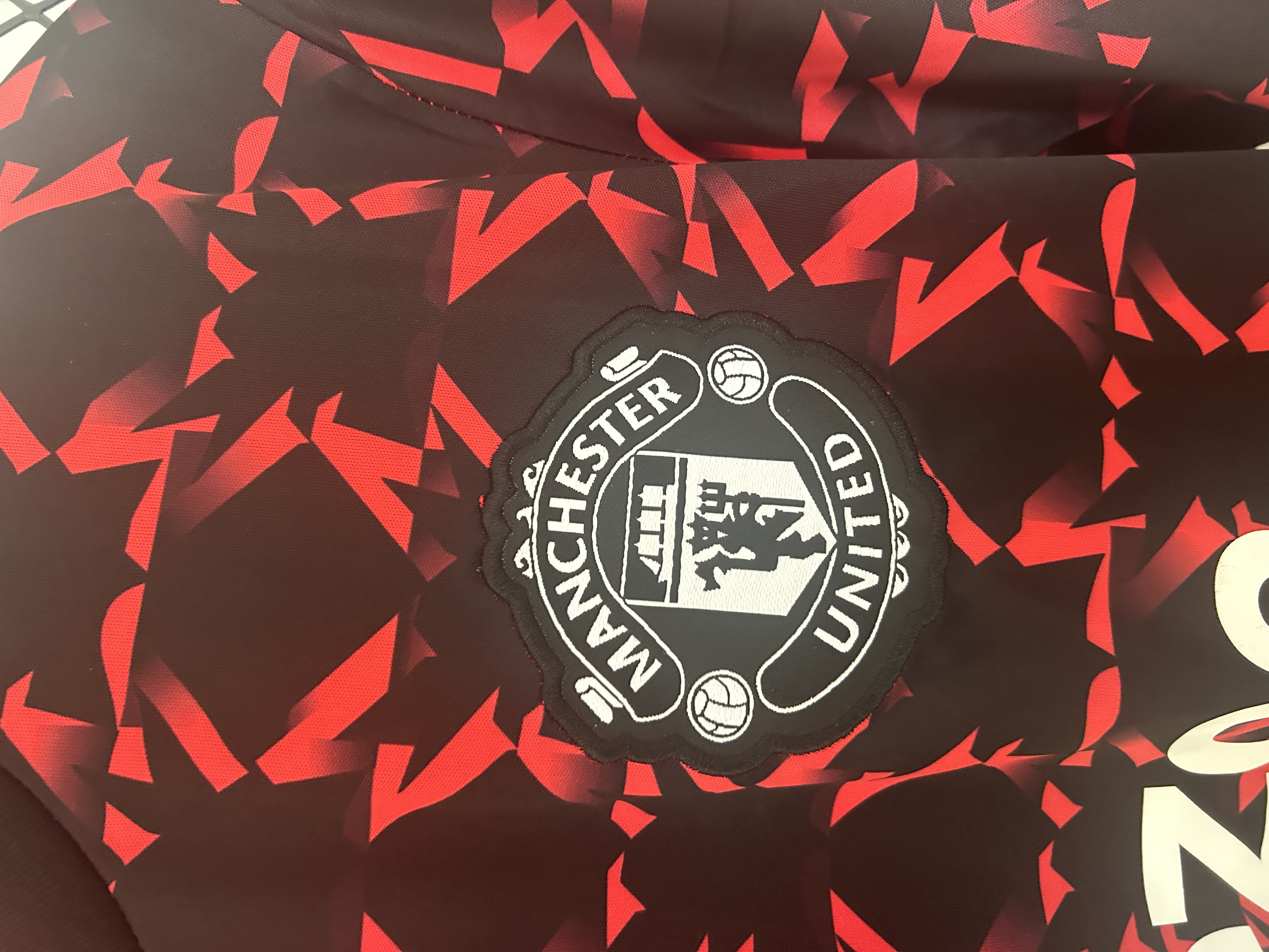 2024/25 Manchester United Red Pre-Match Training Wear - Fans Edition