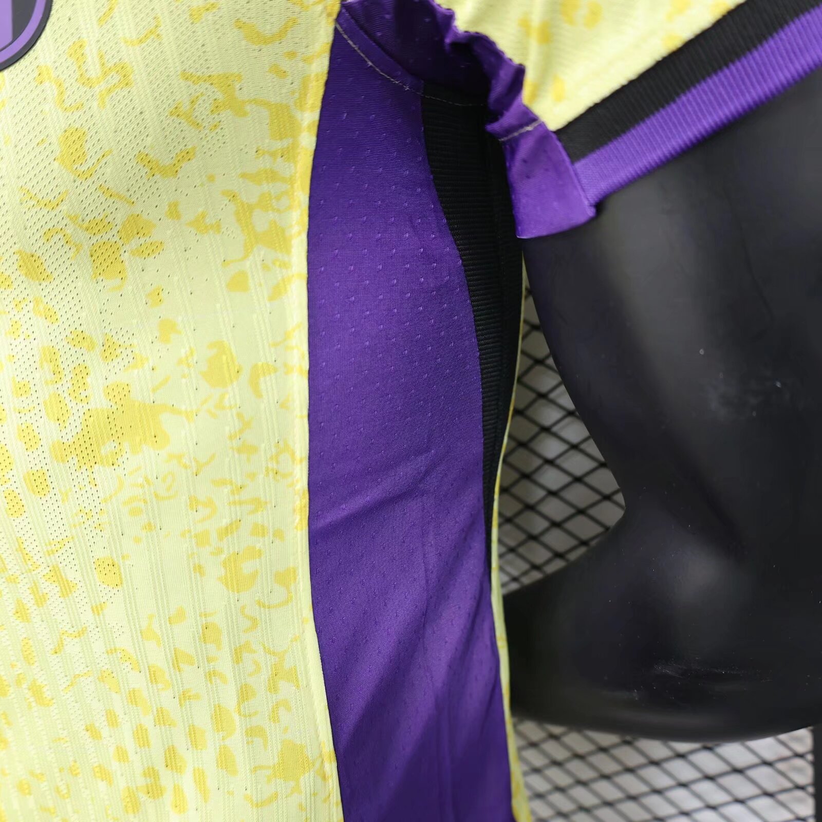 2024/2025 Player Version Barcelona Special Edition Glod Football Shirt 1:1 Thai Quality