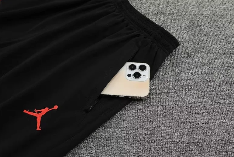 2023/2024 Paris Saint-Germain half-pull training suit yellow and black set