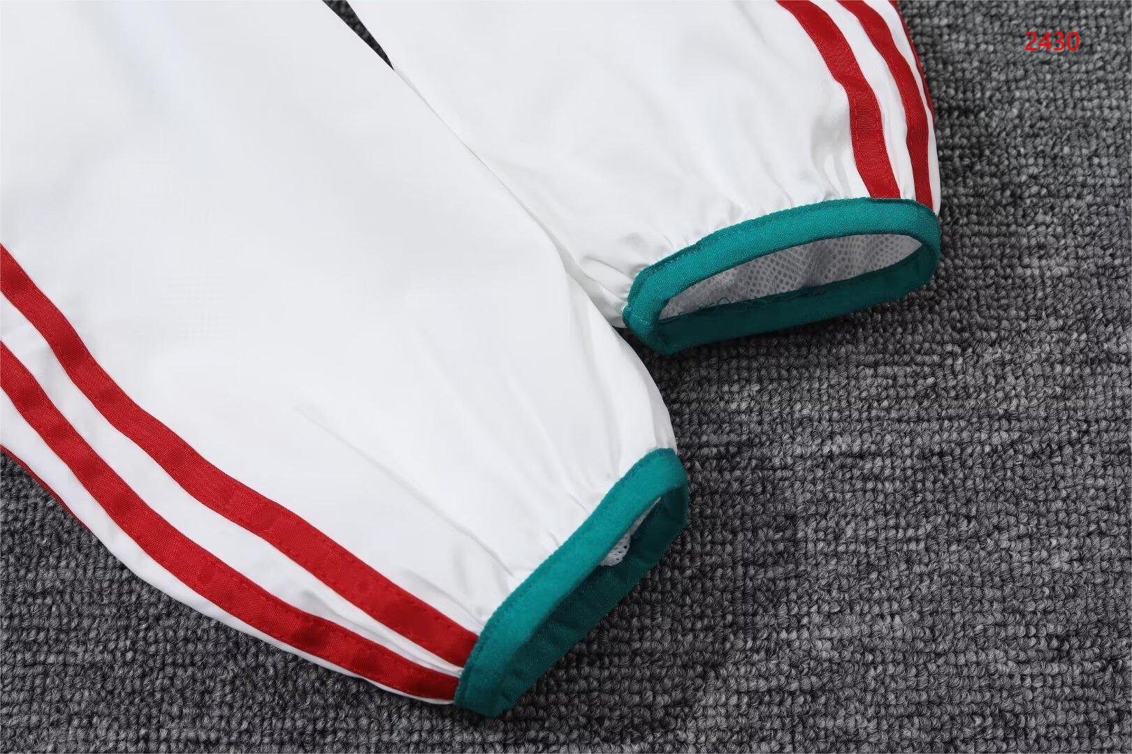 2023/24 Manchester United white hooded windbreaker 1:1 Thailand