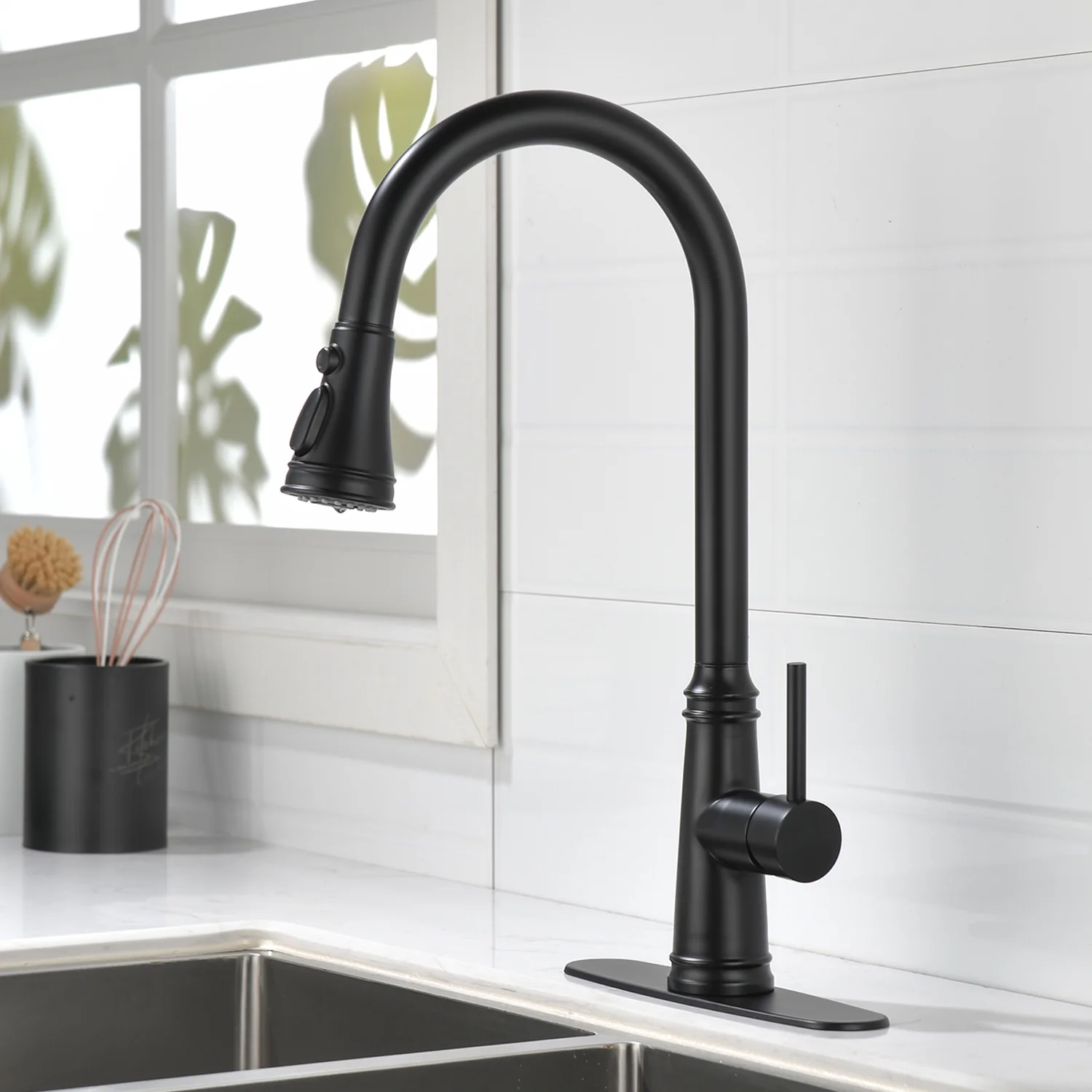 UWR-Nite Kitchen Faucets with Pull Down Sprayer, 3-Function High Arc Single Handle Kitchen Sink Faucet with Deck Plate, Commercial Modern RV Kitchen Faucet