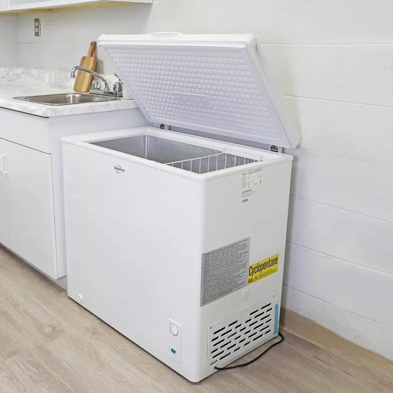 155L Manual-Defrost White Deep Freezer – Space-Saving Flat-Back Design. Stay-Open Lid. Front Drain. Ideal for Small Spaces