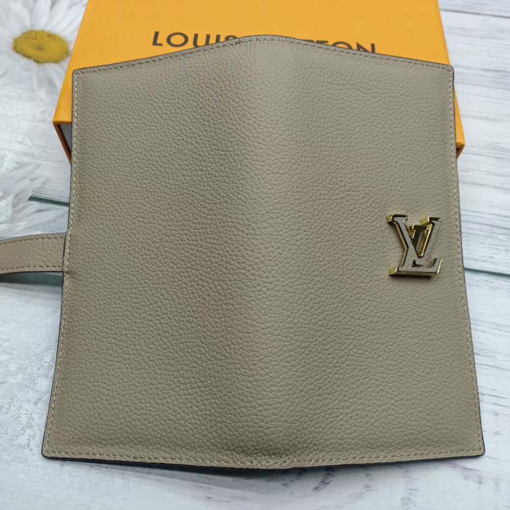 Louis Vuitton Vertical Wallet Galet Beige 7.5 Inches M81499