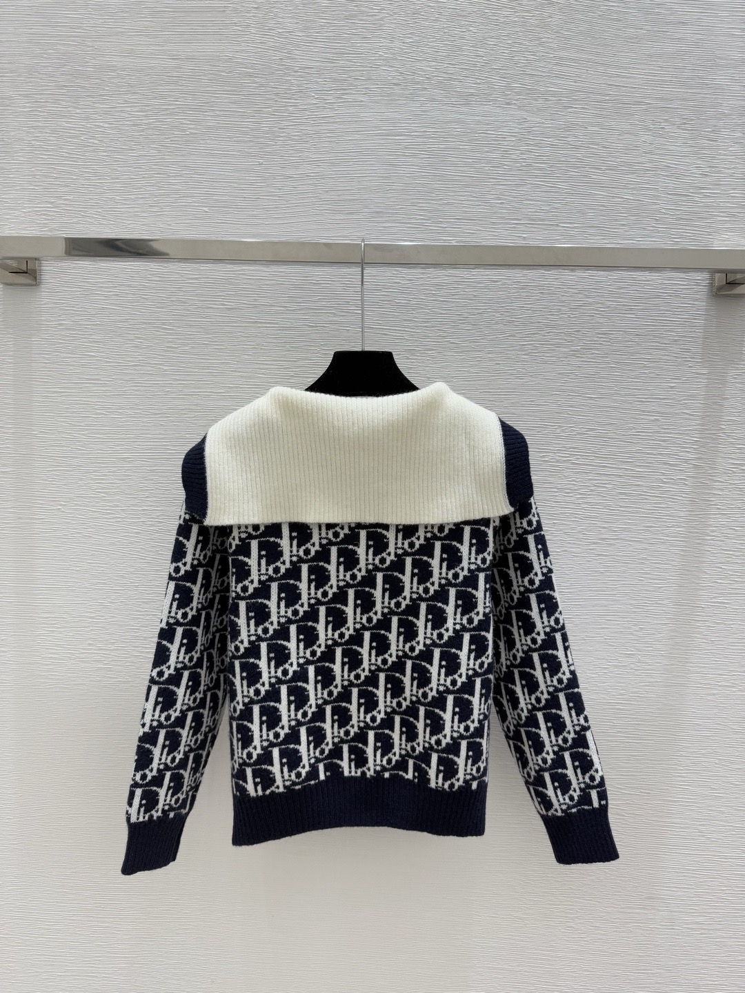 Letter pattern sailor collar knit cardigan