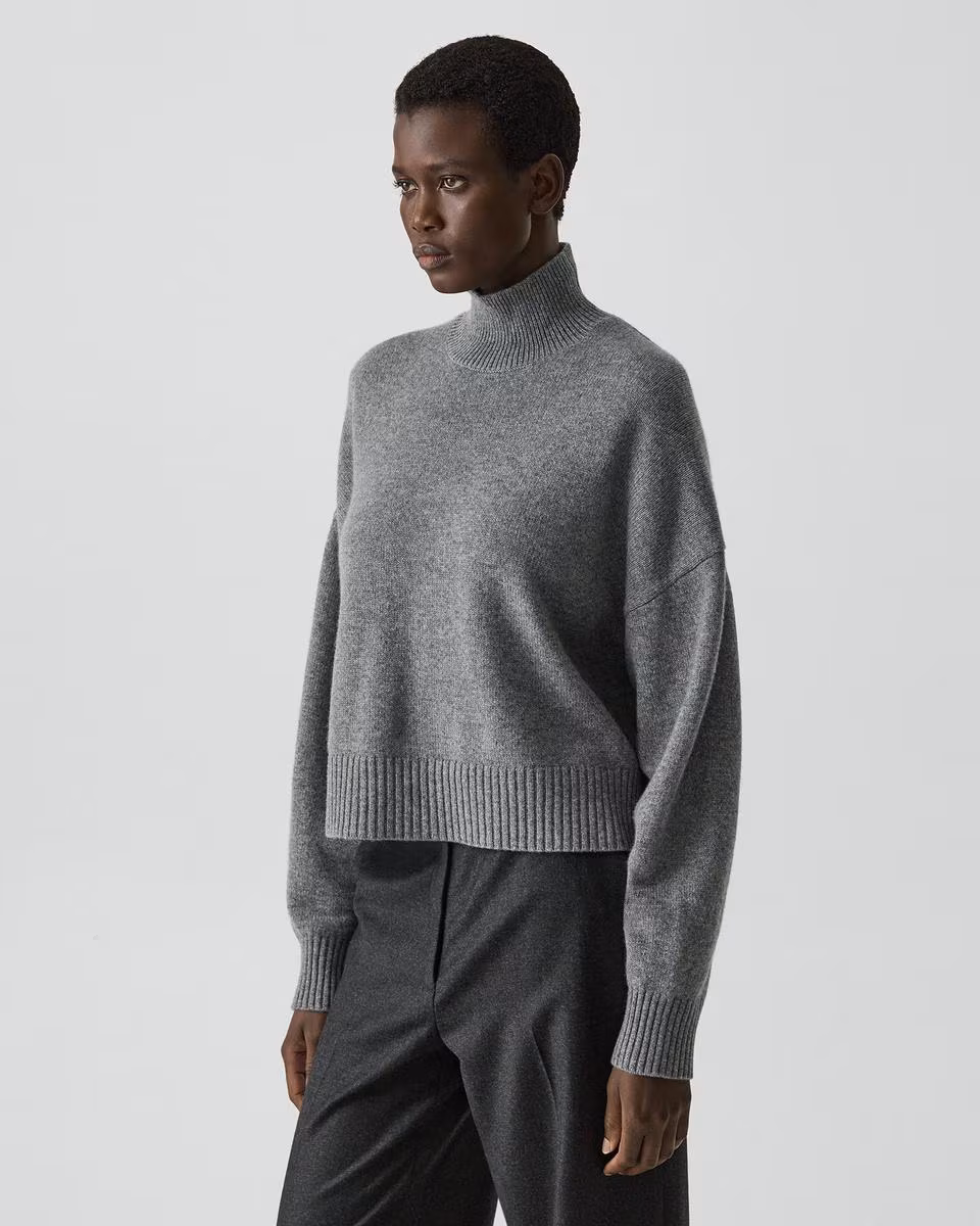 Cropped Turtleneck in Cashmere