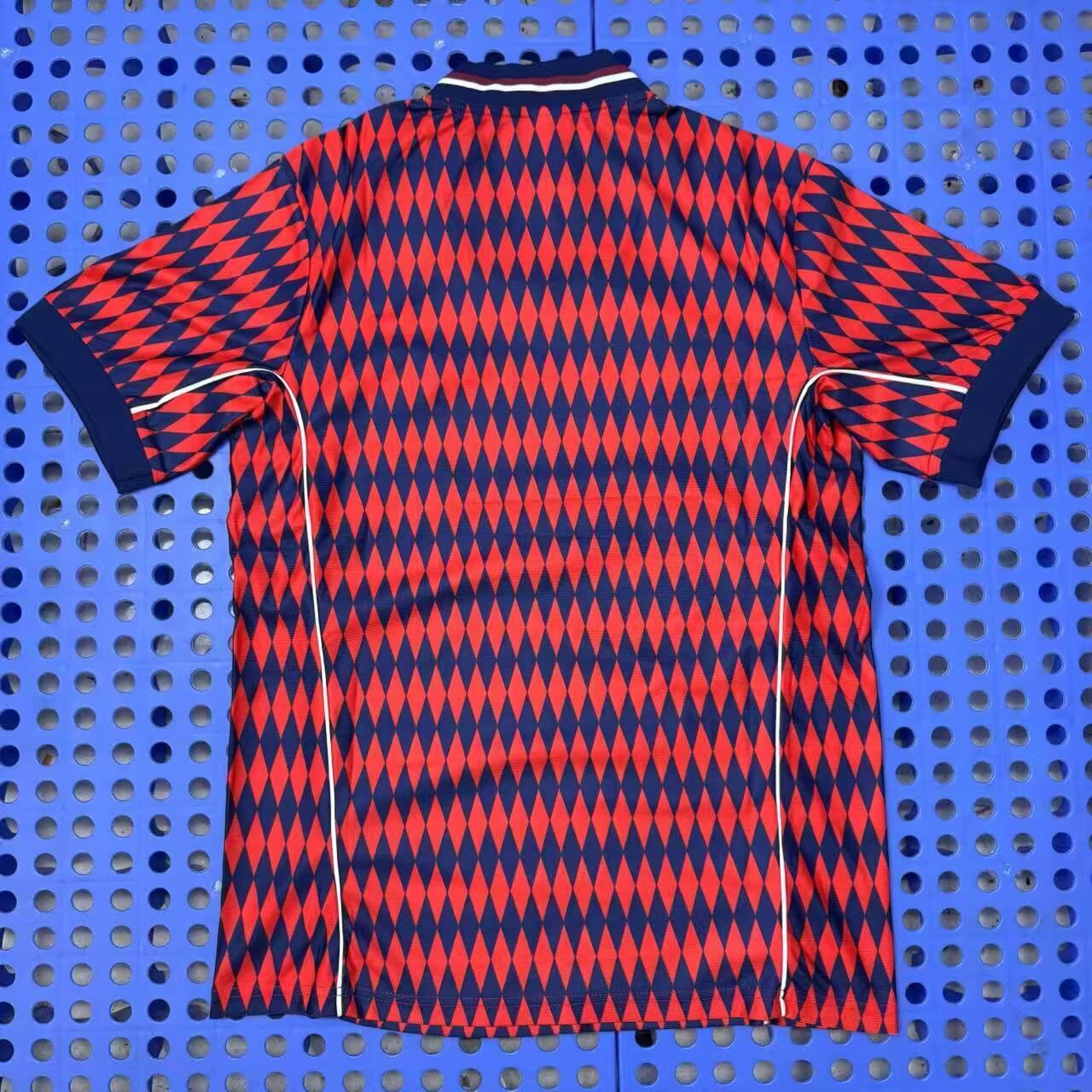 2025-26 Bayern Munich Retro Red and Blue Jersey - Fan Edition