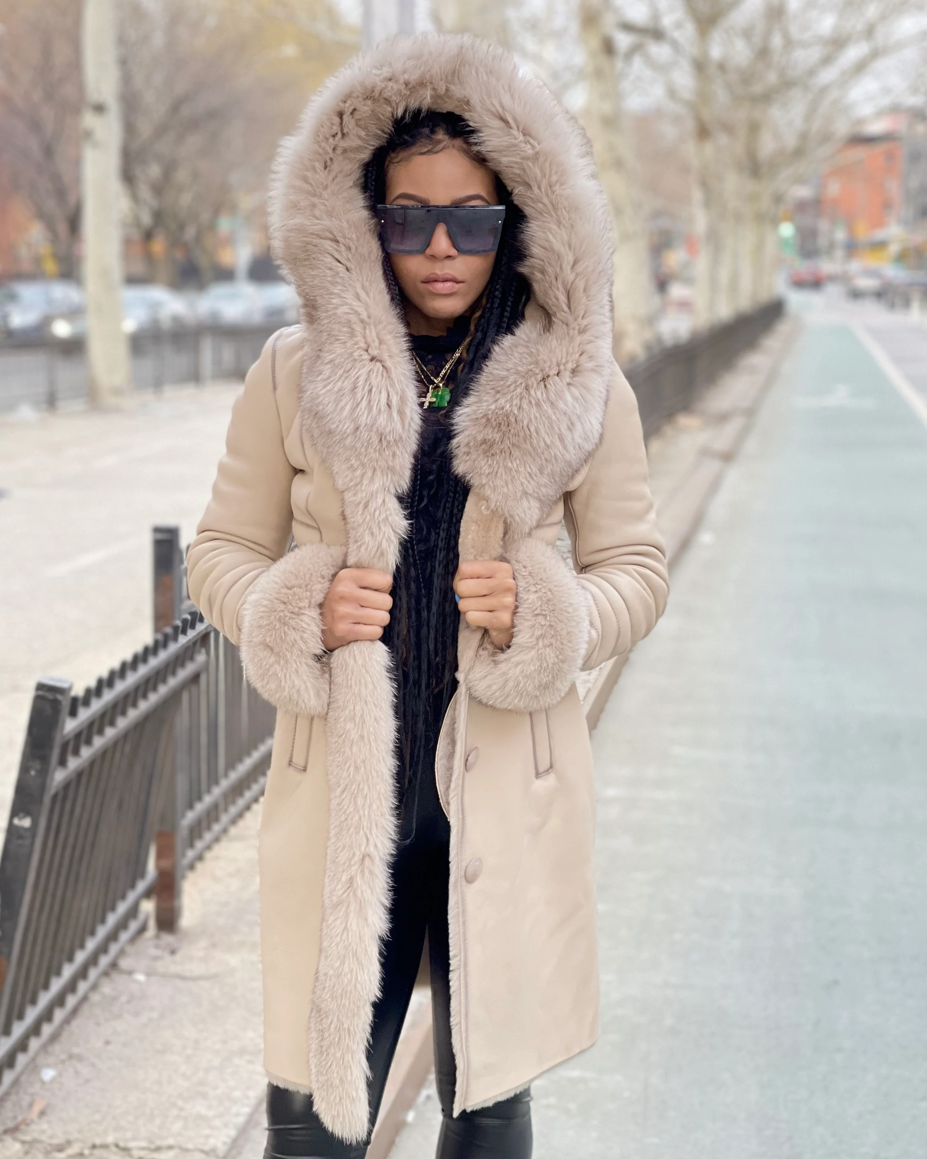 WOMEN SHEARLING- 3/4 LONG CREAM SHEARLING WITH OFF WHITE FOX FUR AND HOOD