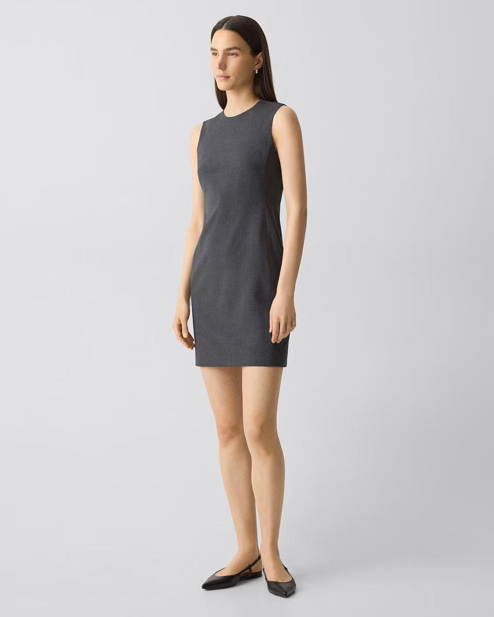 Sleeveless Fitted Dress in Good Wool