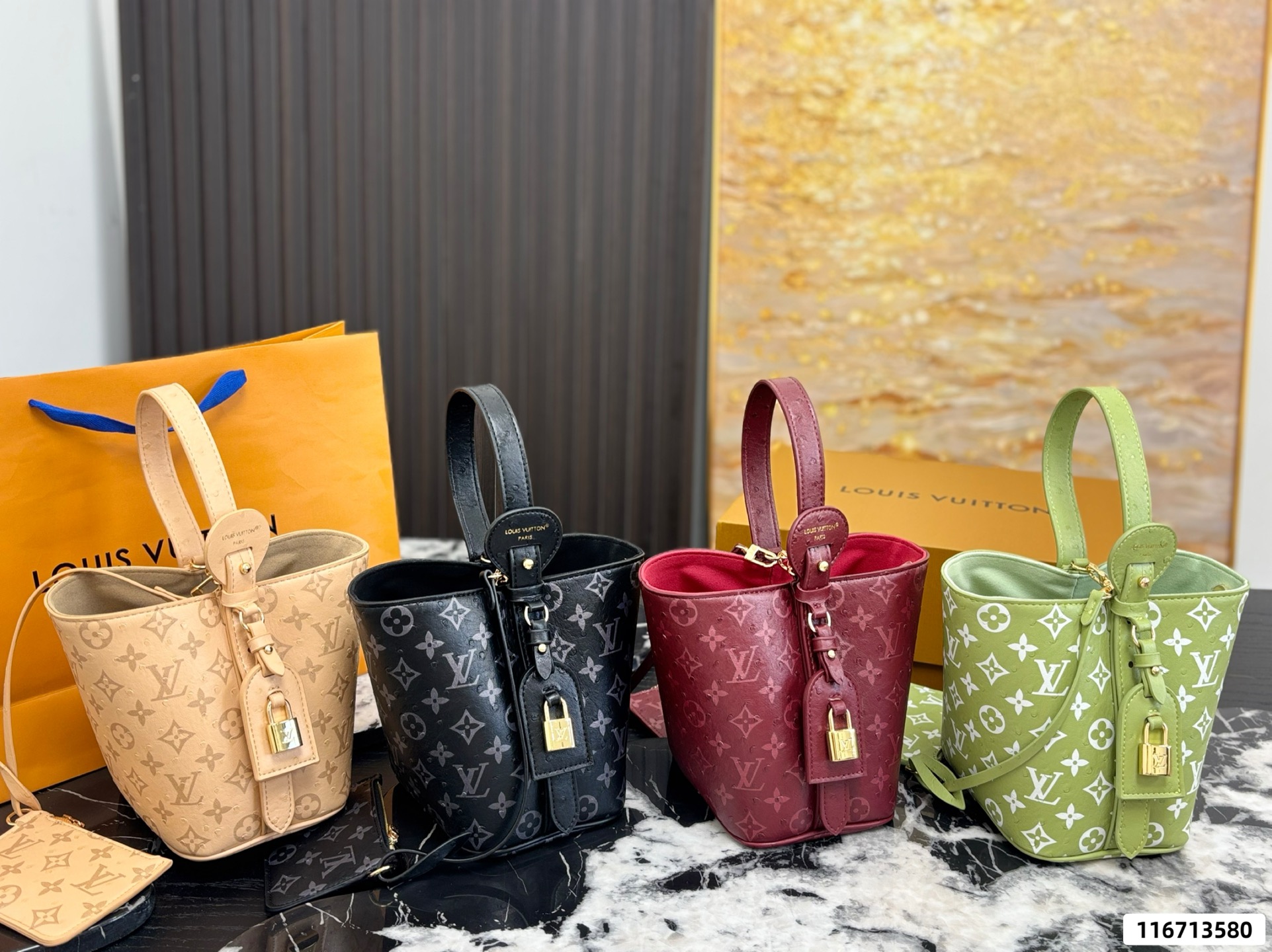 LV AII In BB 25ss Bucket Bag