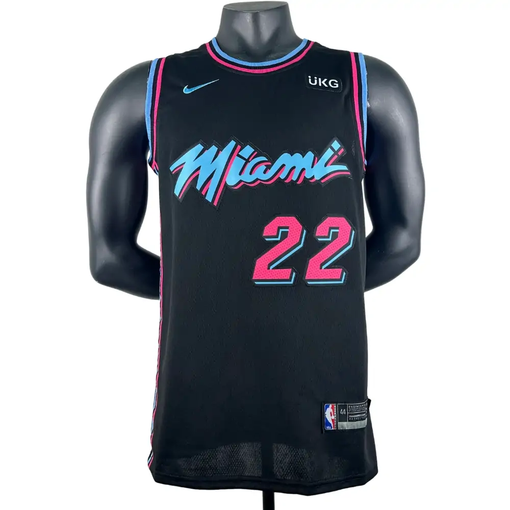 Embroidered Heat Crew Neck Black No. 22 Butler