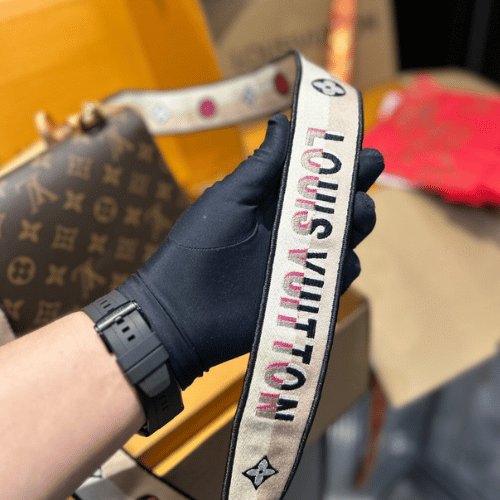Louis Vuitton Cluny BB Monogram Brown 11 Inches