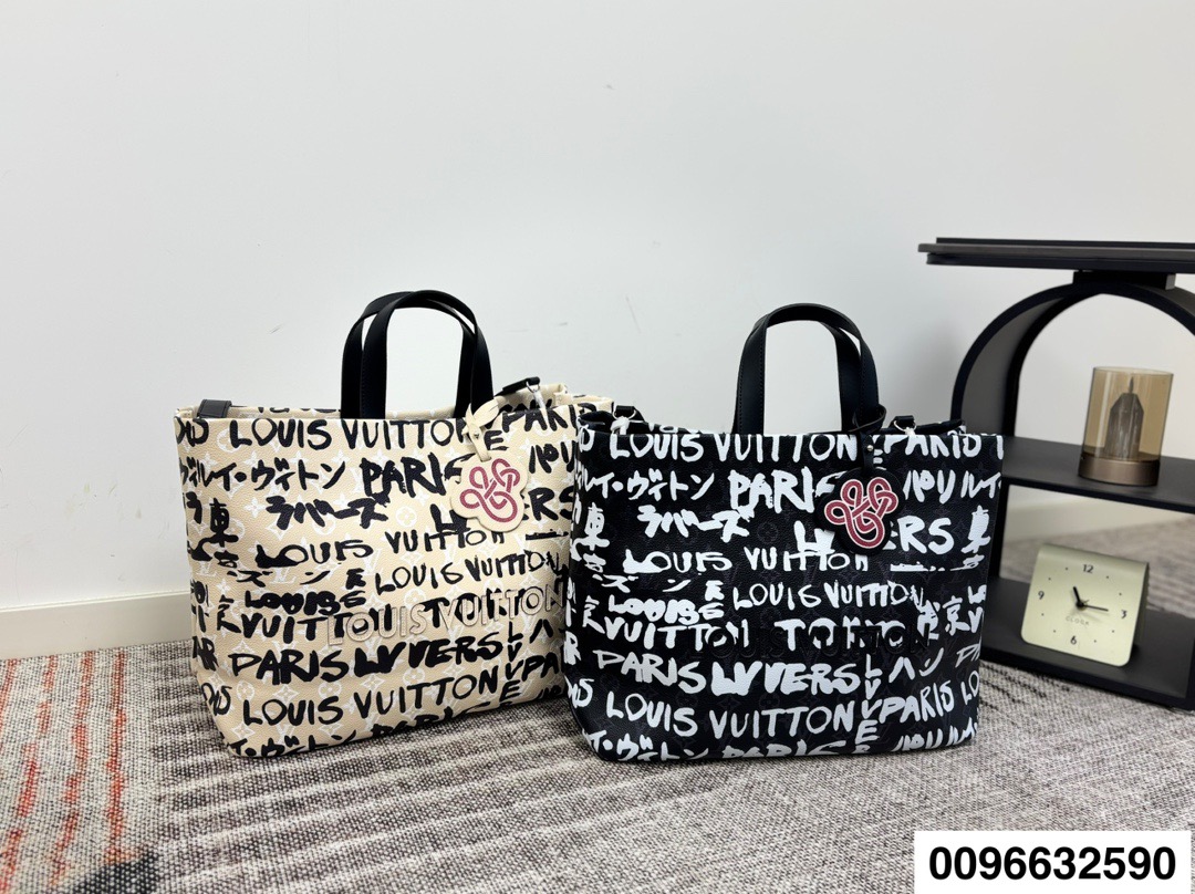 LV Underarm Tote Bag