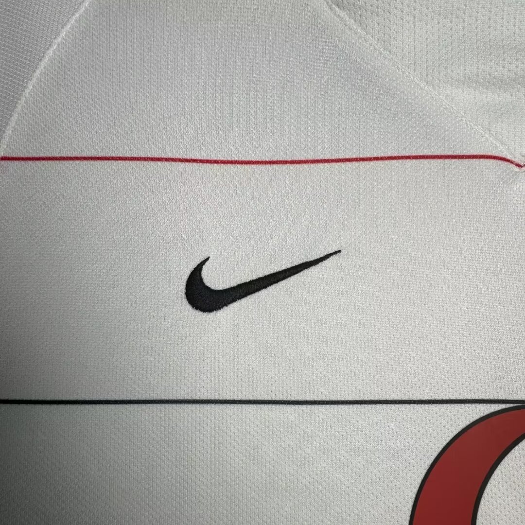 2003/04 Manchester United Away Retro Jersey 1:1 Thai Quality - Fans Edition