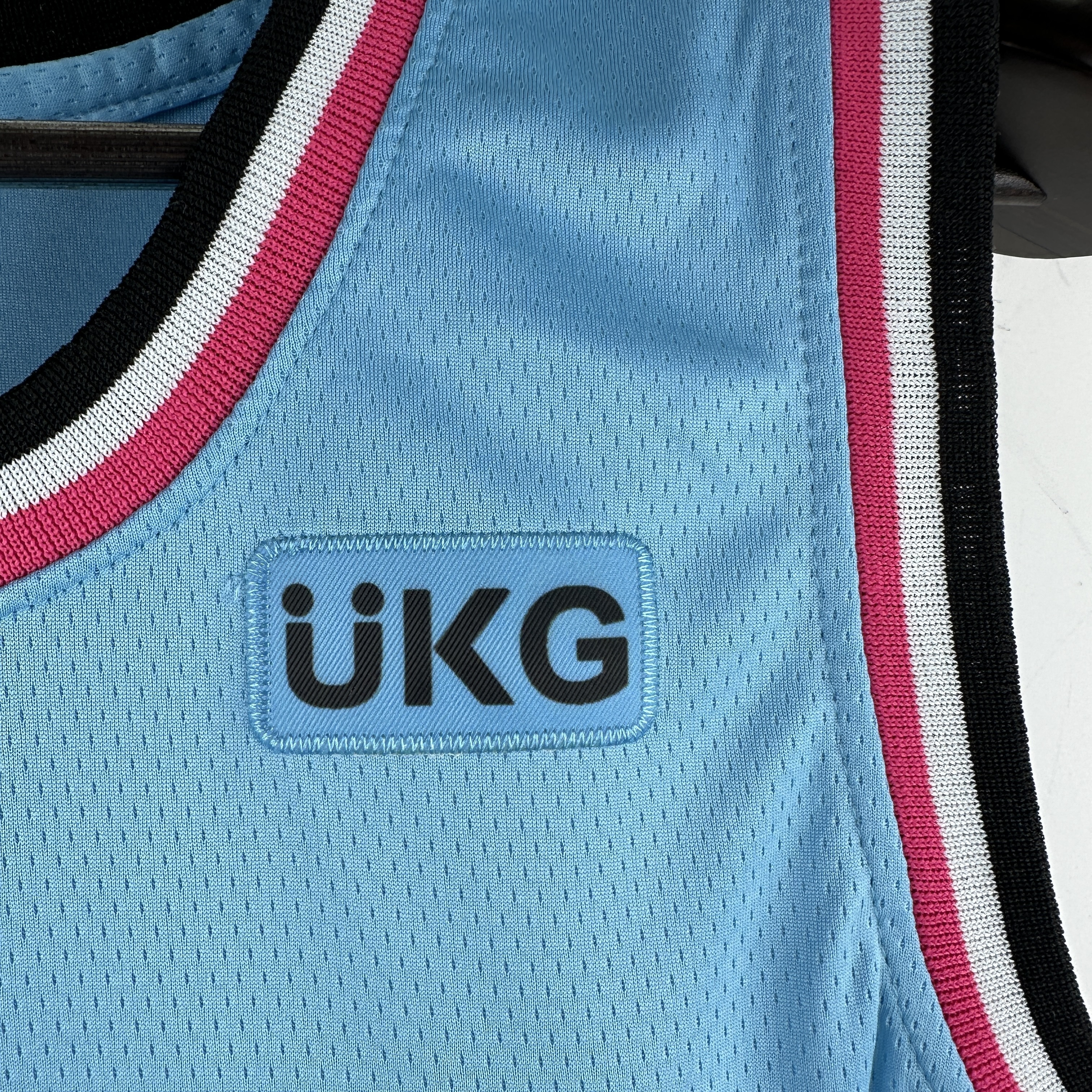 Embroidered Heat Crew Neck Blue No. 22 Butler