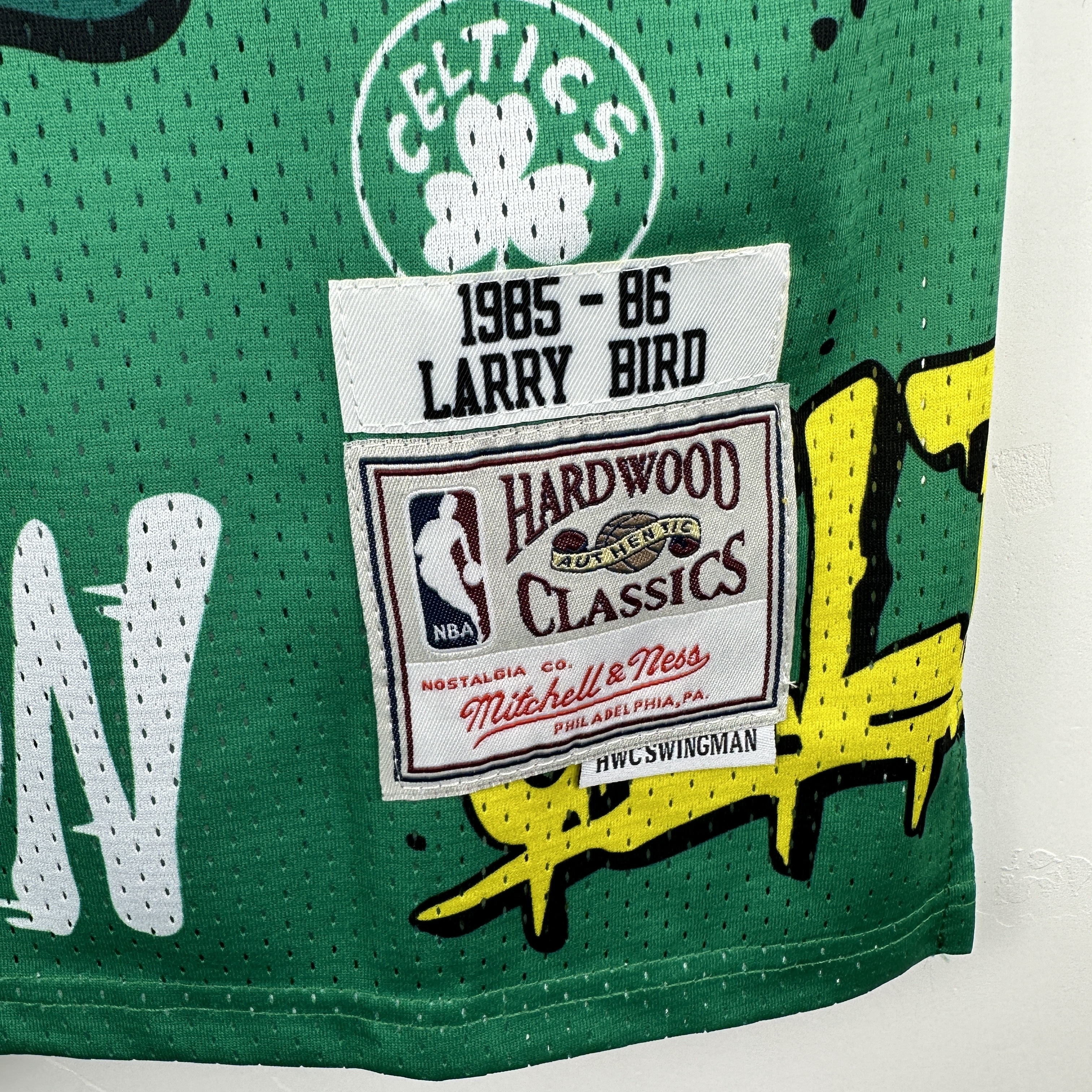 Embroidered MN Retro Jersey Celtics Graffiti No. 33 Bird