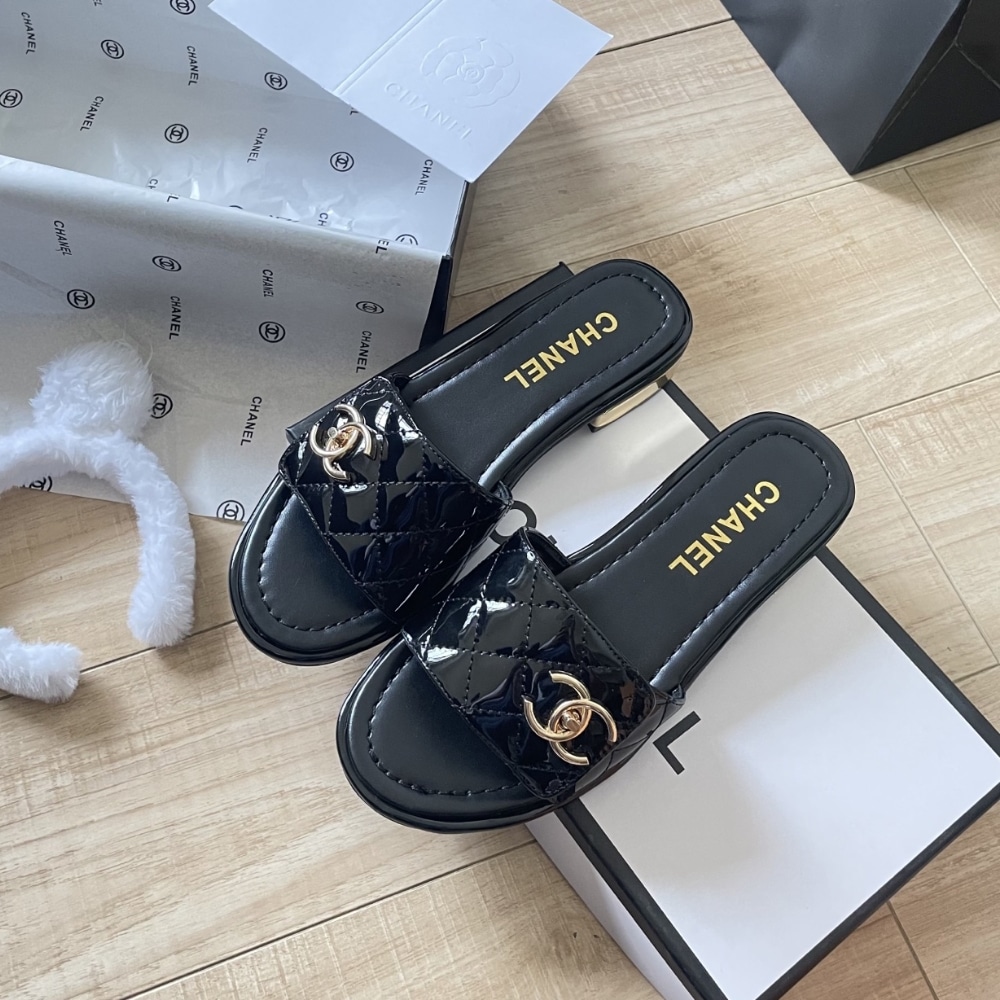 Chanel Quilted Patent Slides Black