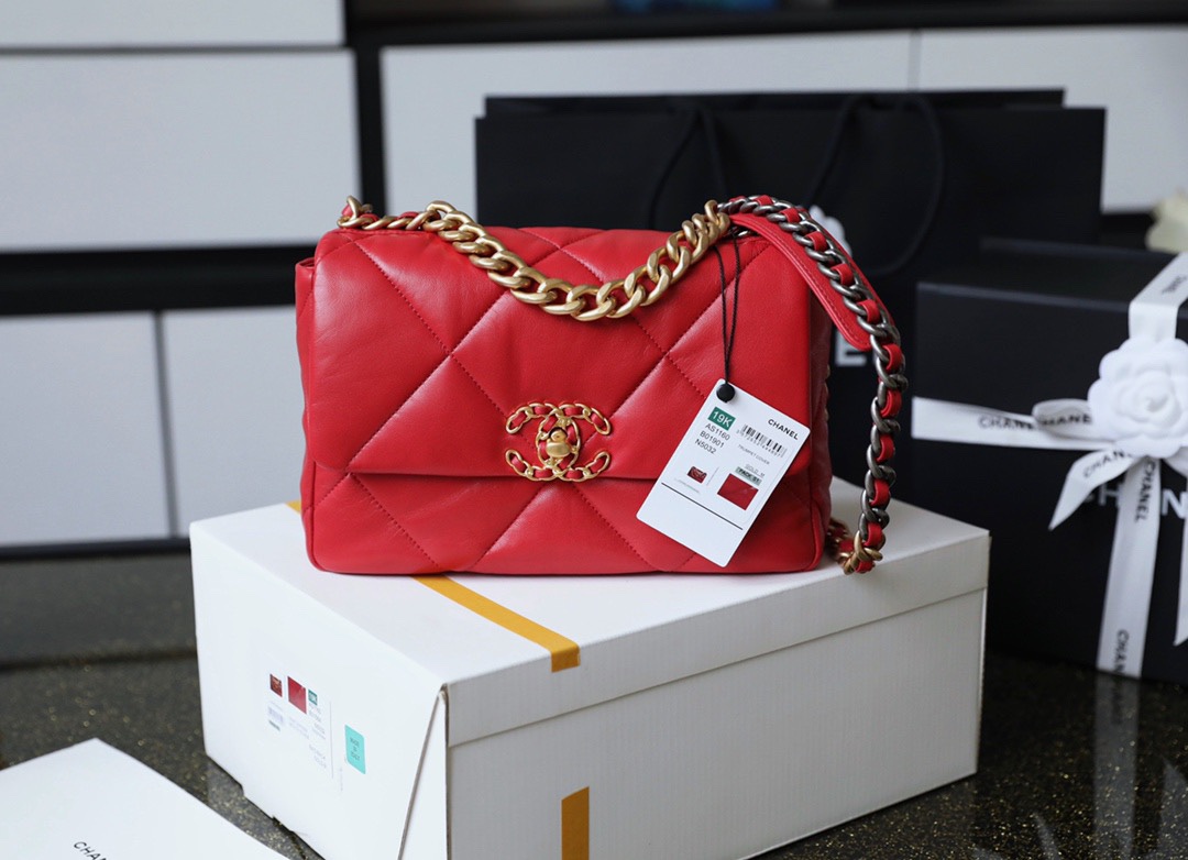 [15A] Chanel 19 Flap Bag