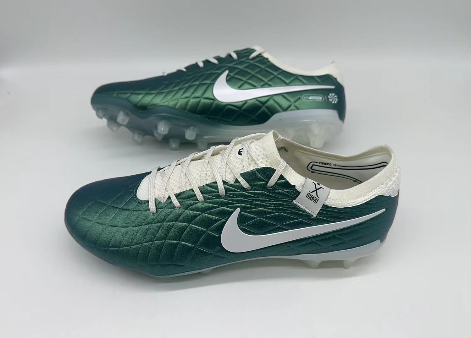 Tiempo Legend 10 Elite FG Football Shoes