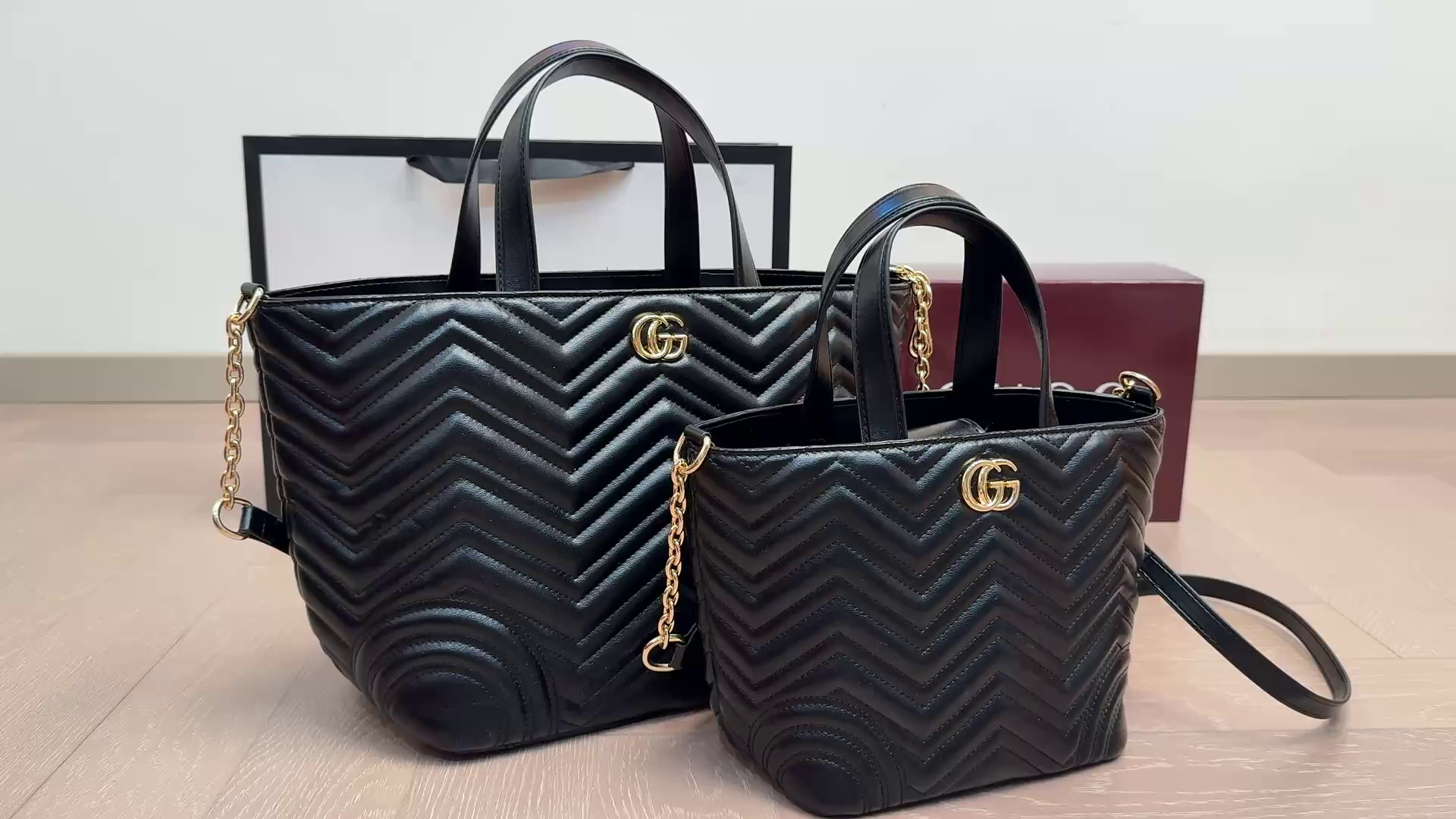 Gucci Betty mini tote bag in Black Leather