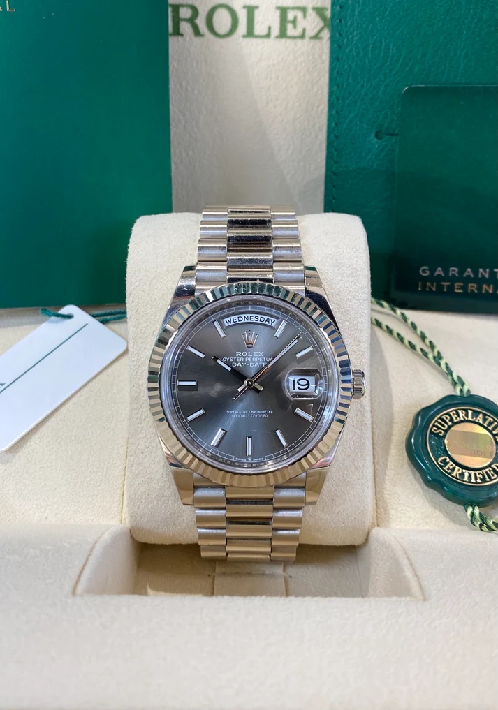 【Super Clone】RLX  Day-Date 40mm Slate Diamonds Dial  228236-0013