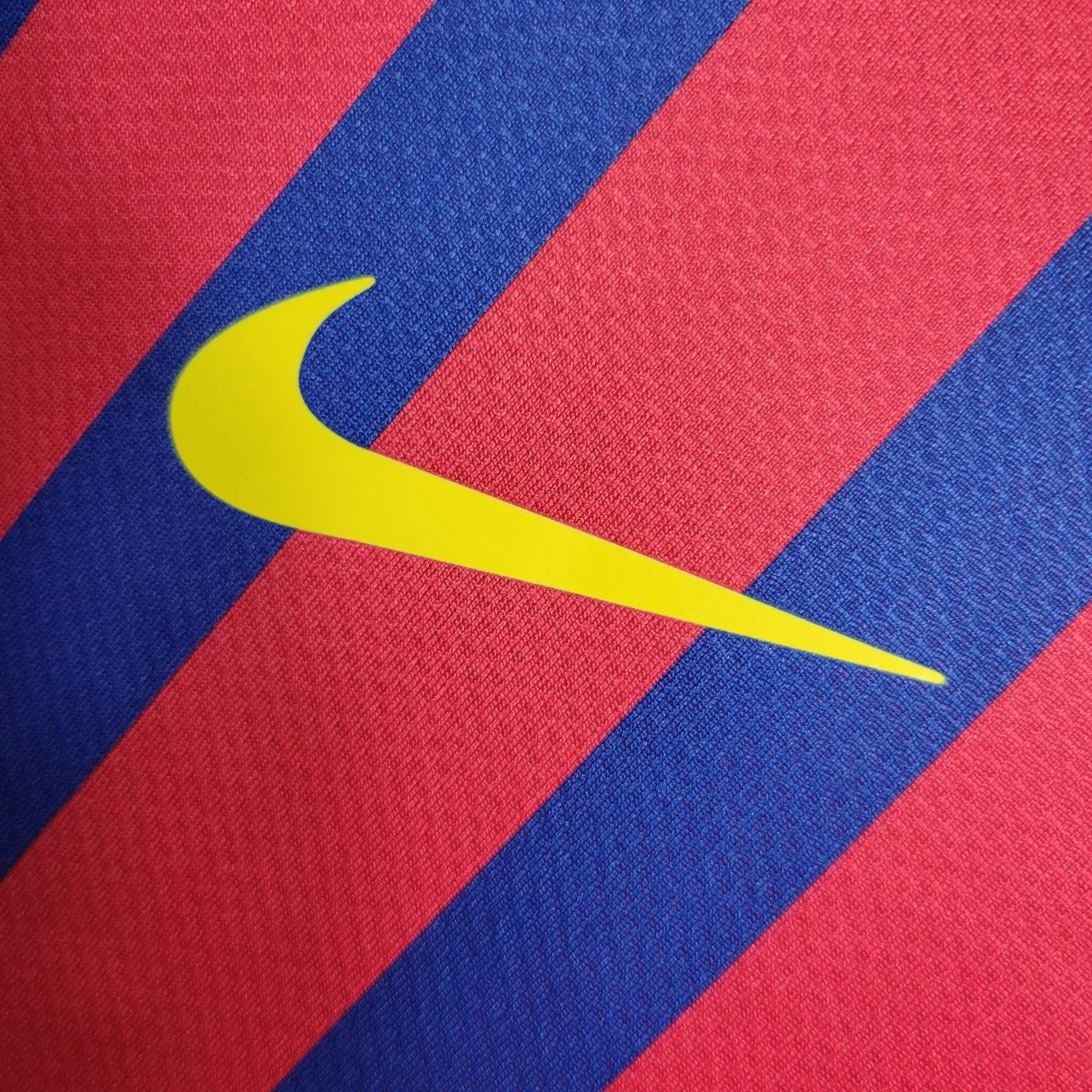 2011/12 Barcelona home retro long-sleeved jersey