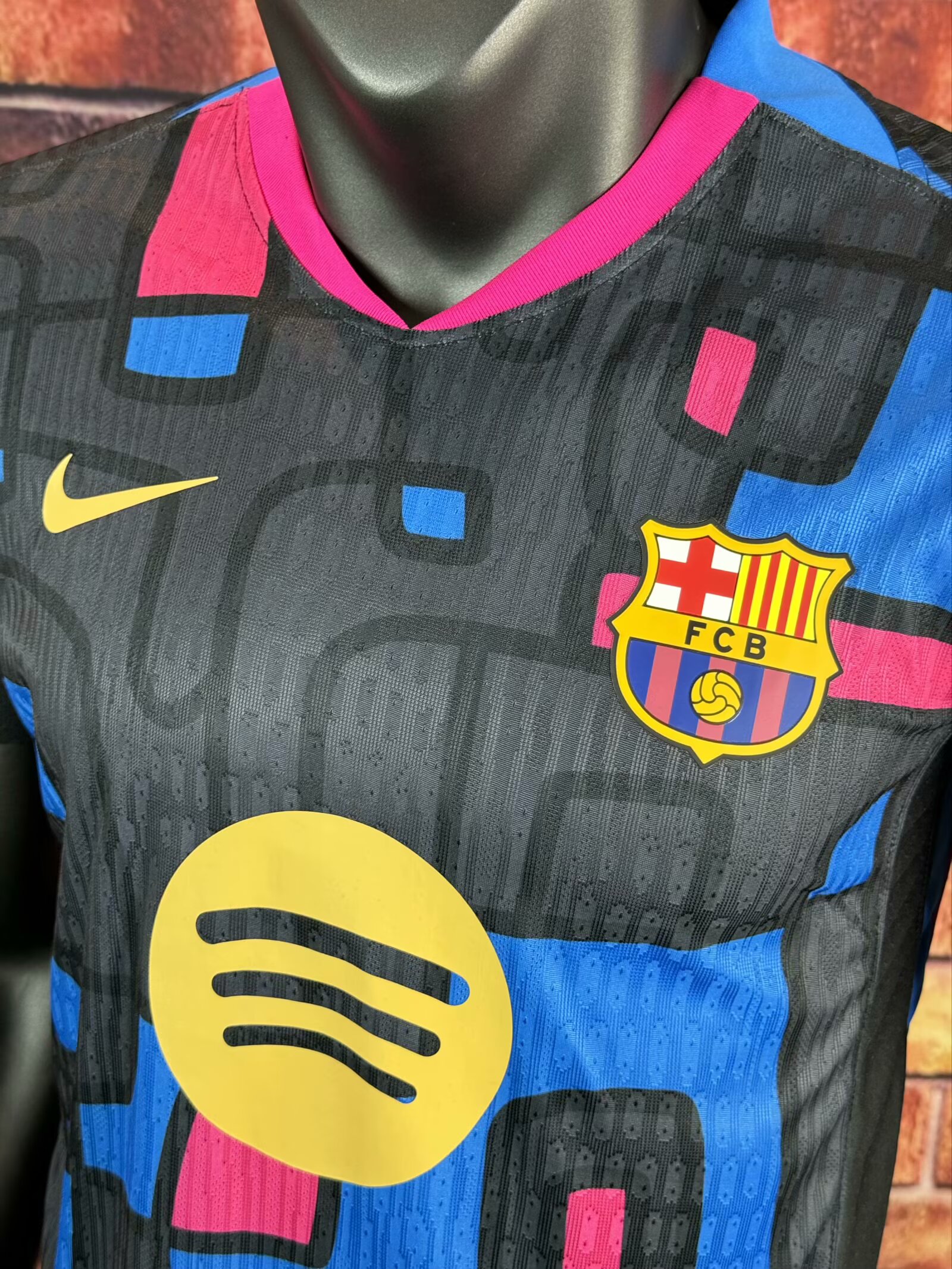 25-26 Barcelona training jersey - player version