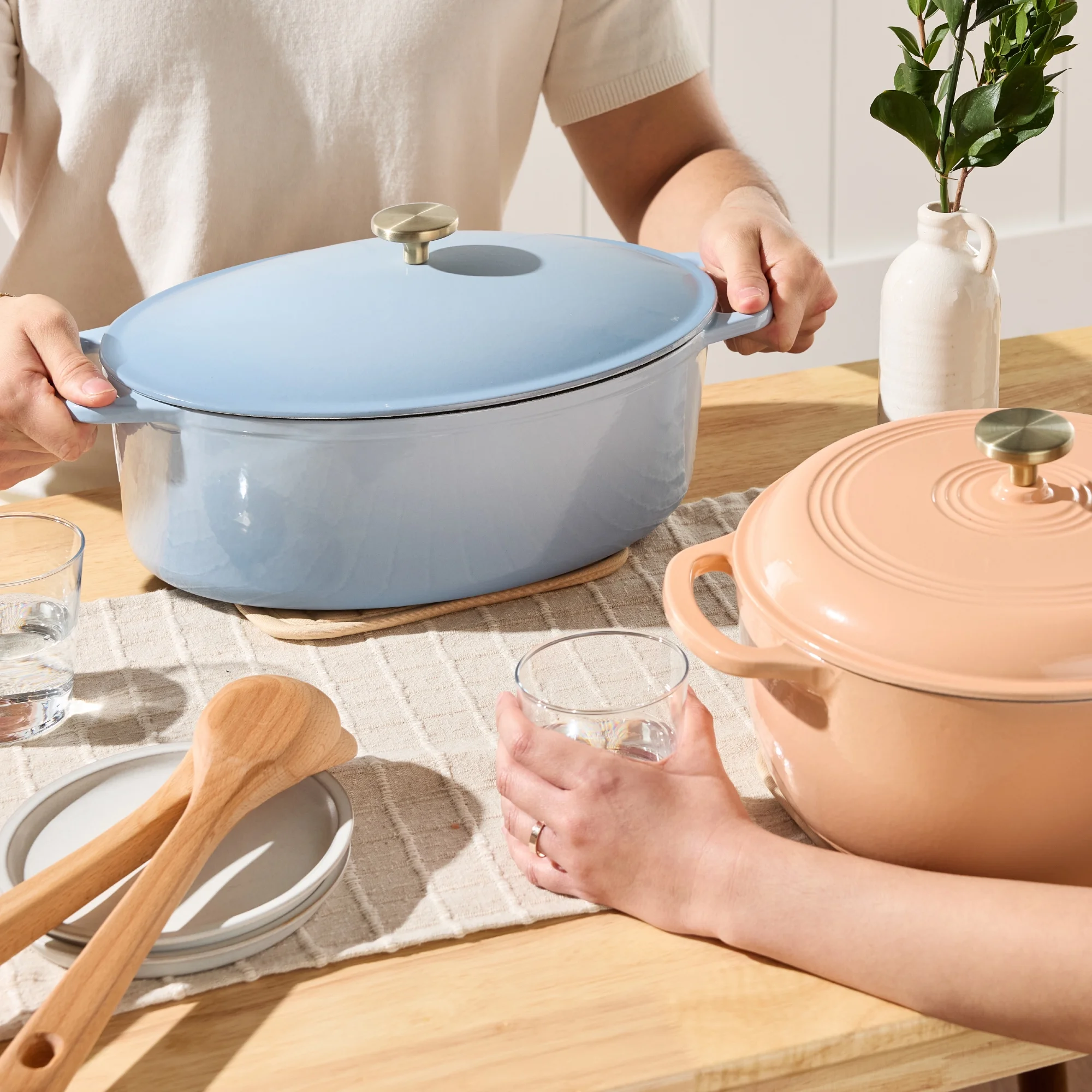 Best Choice Products Oval 7.5 Quart Cast-Iron Dutch Oven, Heavy-Duty w/ Enamel, Side Handles - Vanilla Buttercream