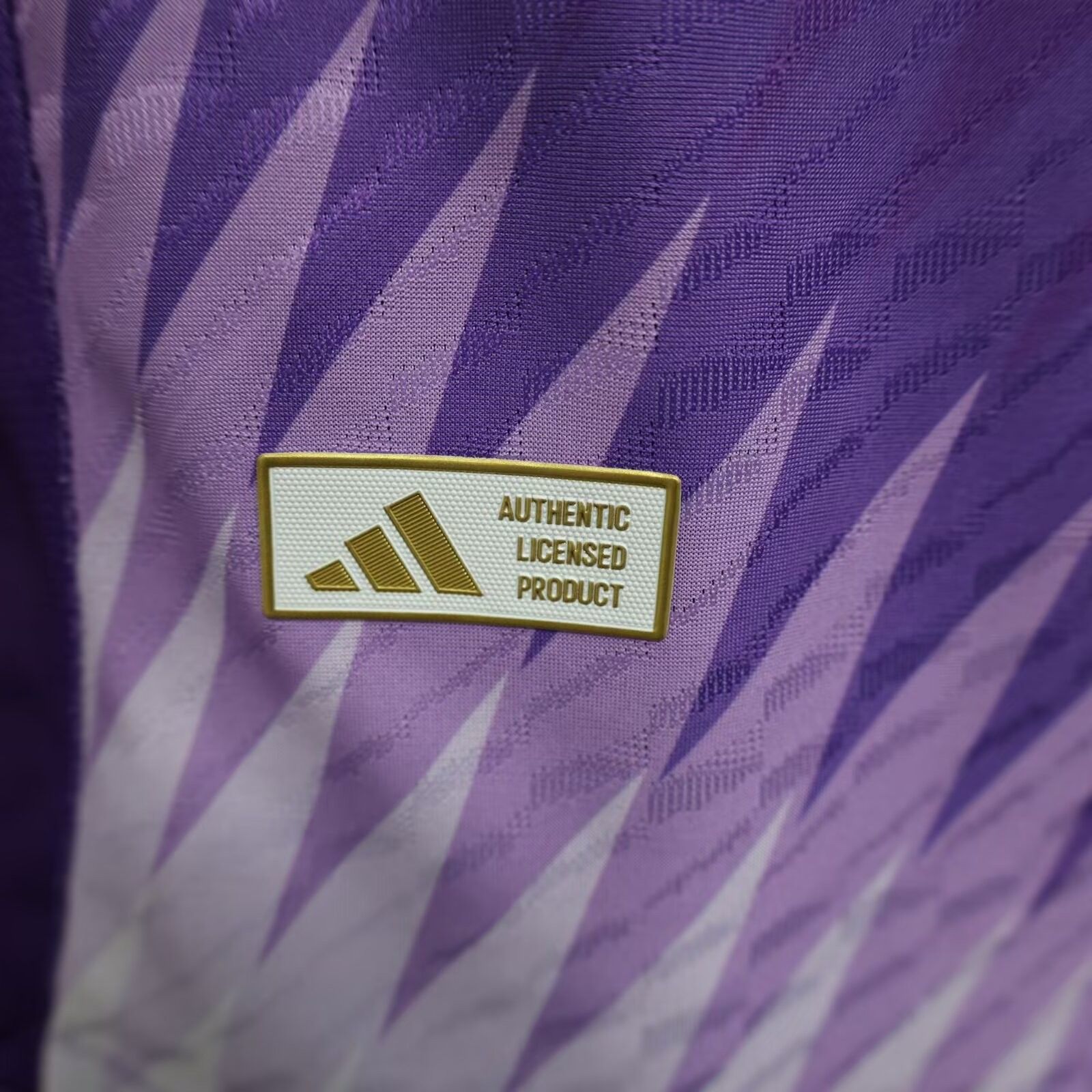 2025/2026 Player Version Manchester United Special Edition White Purple Football Shirt 1:1 Thai Quality