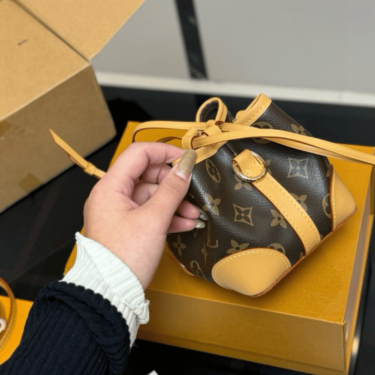Louis Vuitton Noé BB Monogram Brown 8.7 Inches