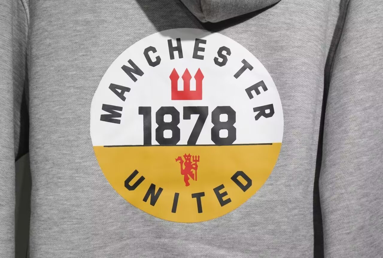 2025/26 VRCT Manchester United Hoodie Kit