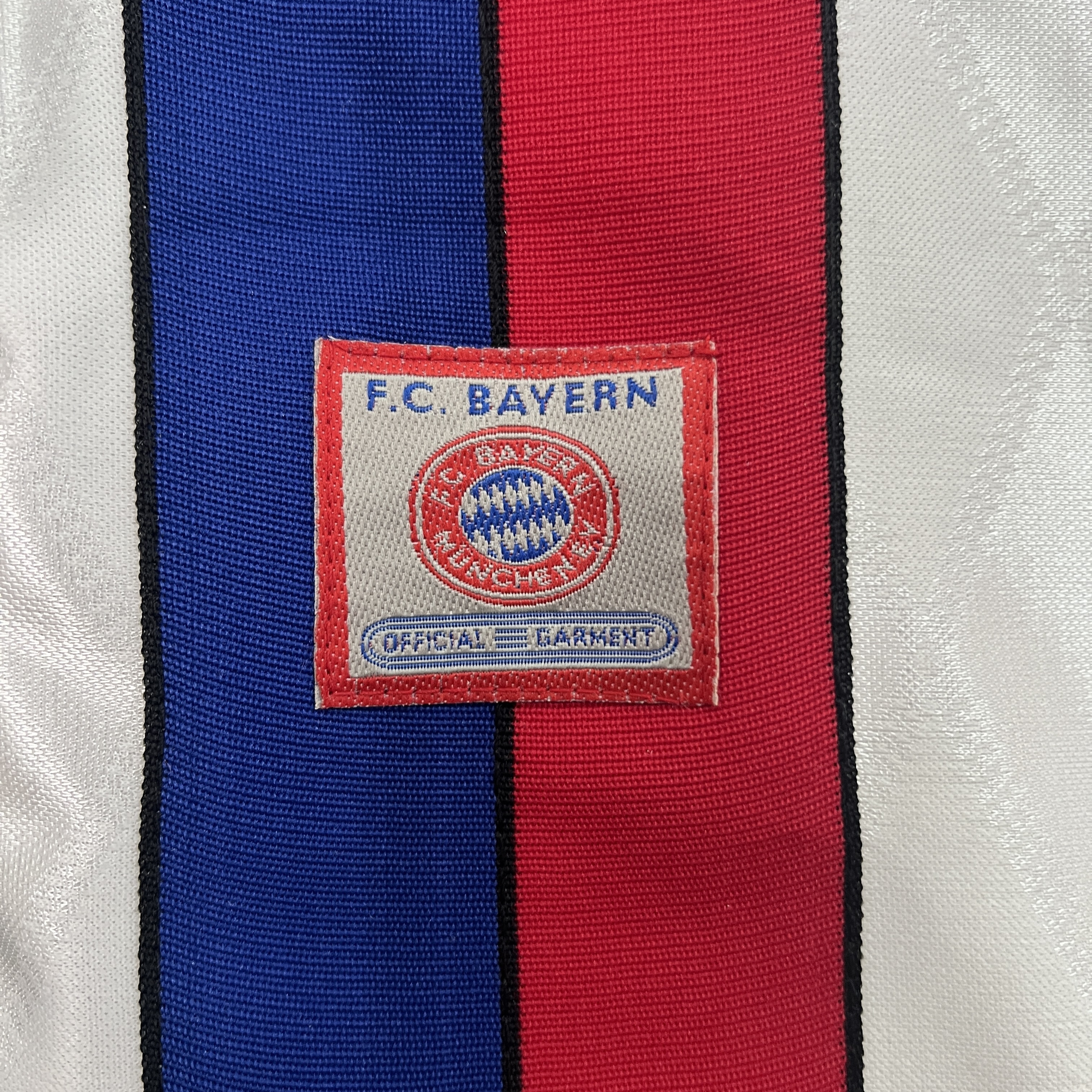 96/98 Bayern Munich retro away jersey - Fans Edition