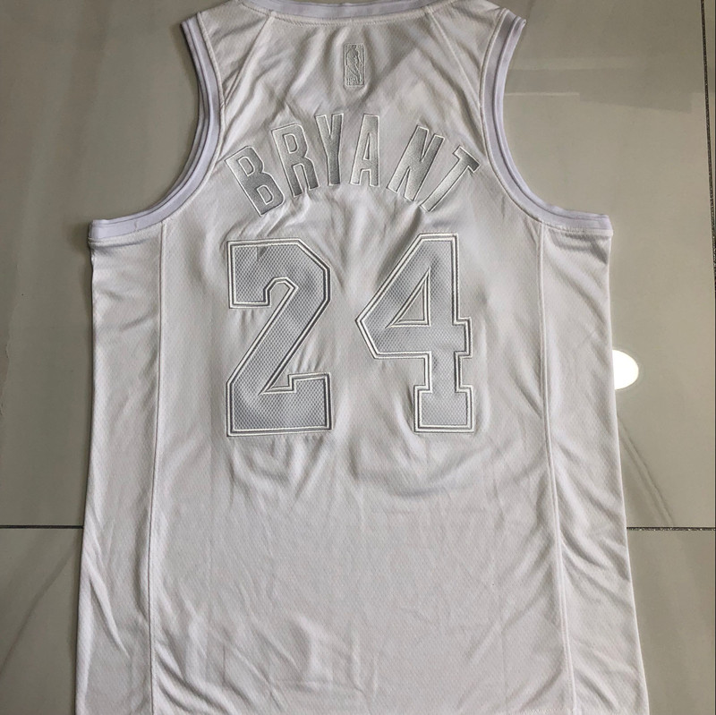 Los Angeles Lakers Bryant White 24 MN