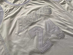 Los Angeles Lakers Bryant White 24 MN