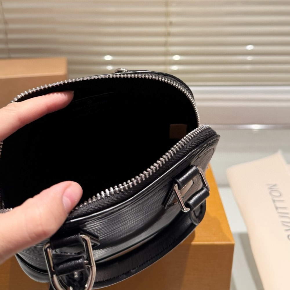 Louis Vuitton Nano Alma Epi Noir Black 7.1 Inches M81945