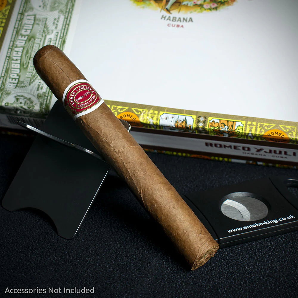 Romeo y Julieta Petit Coronas Cuban Cigar - Single