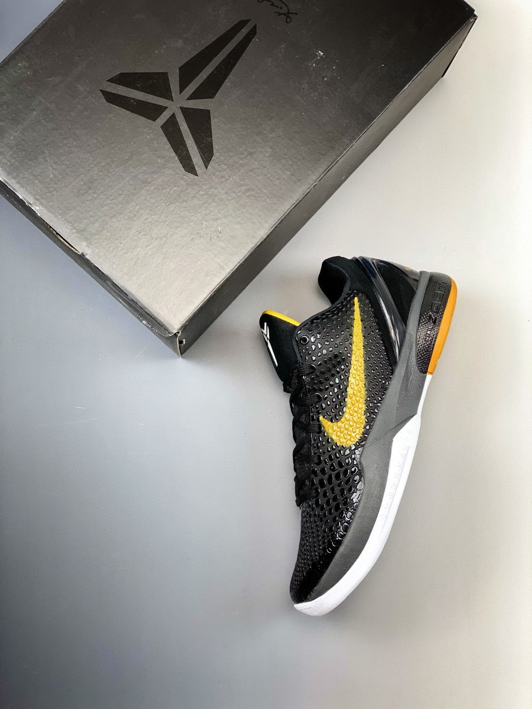 Kobe 6 Black Del Sol