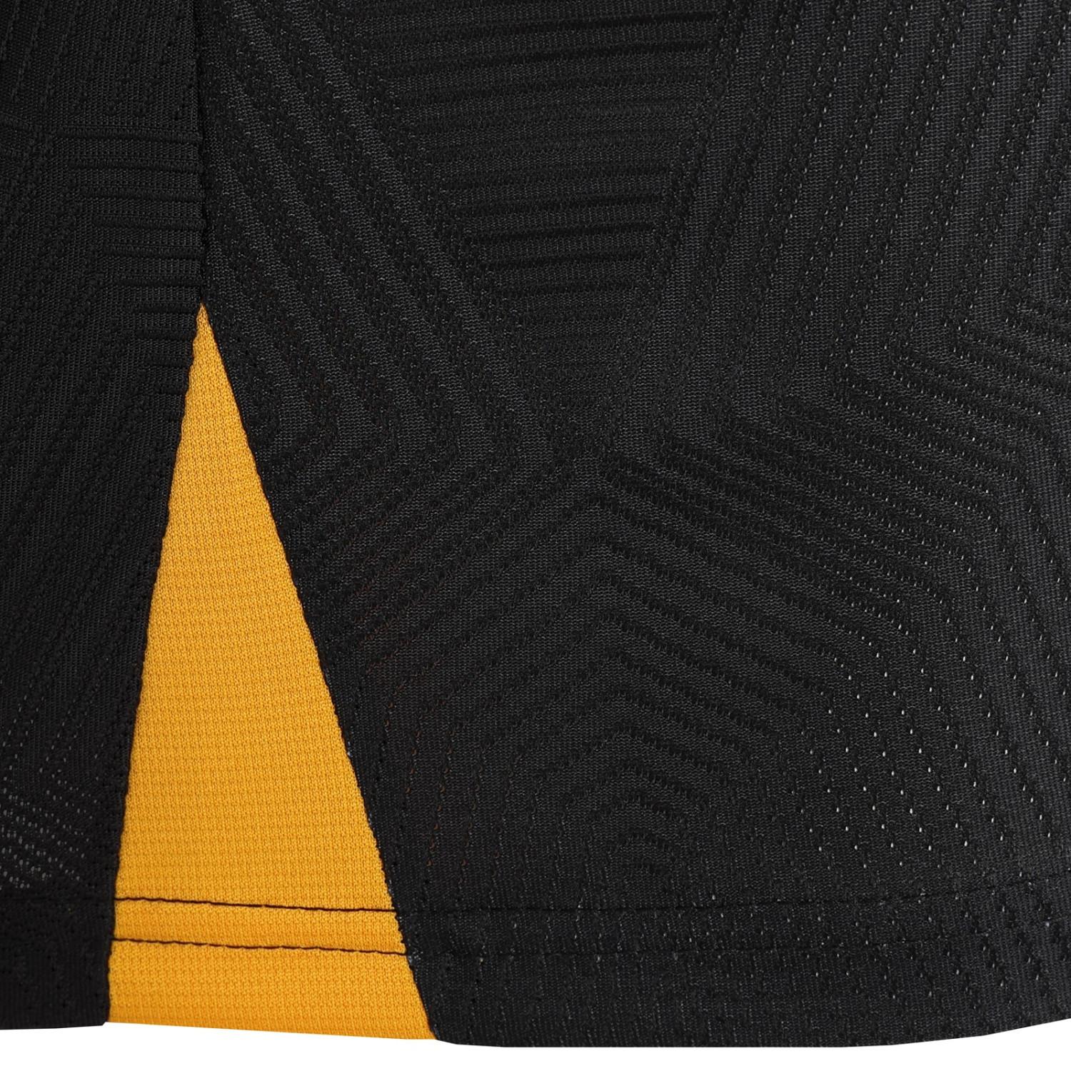 Wolverhampton 2024-25 Away Kit