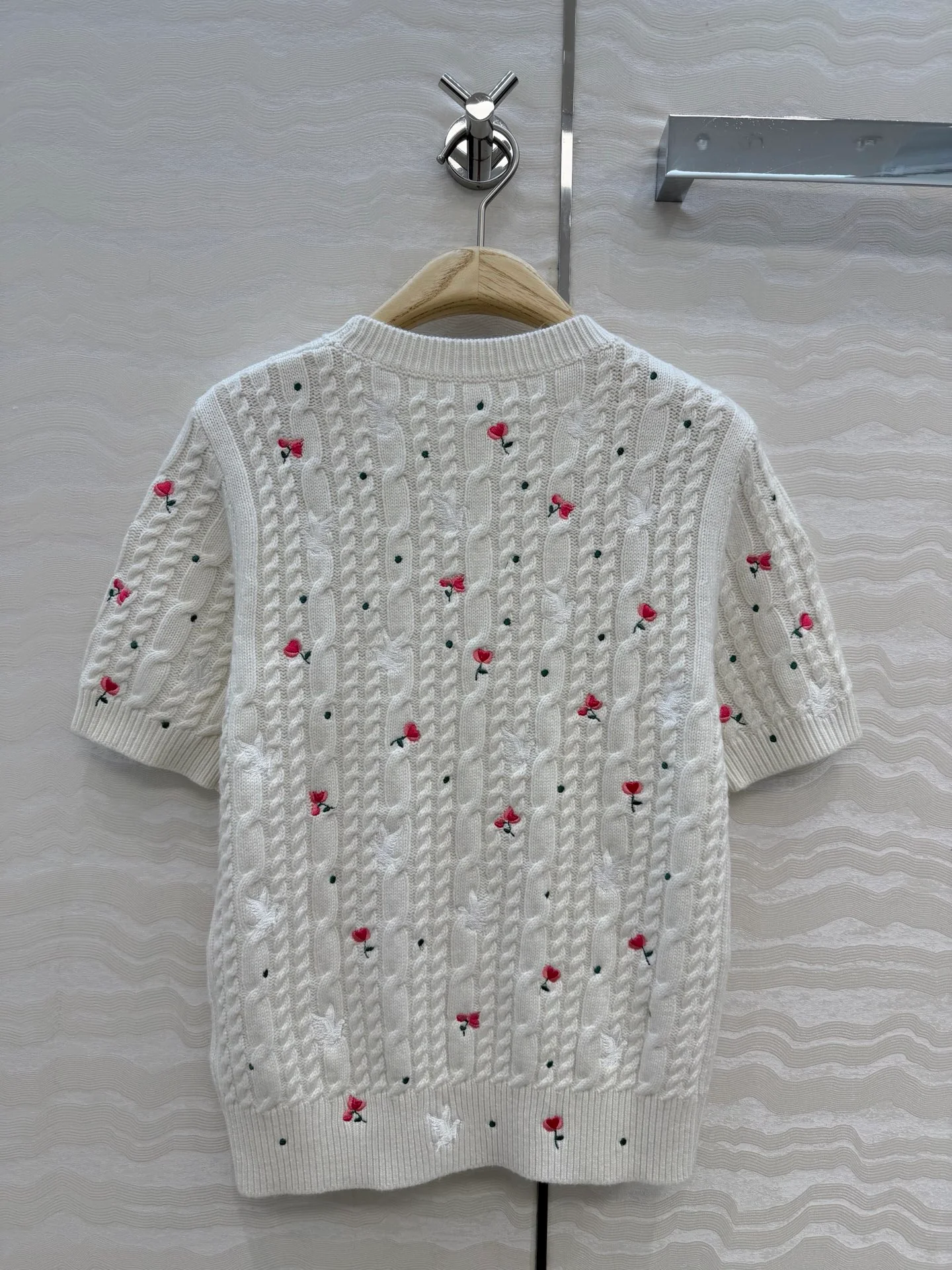 26NEW Floral Knit Short-Sleeve